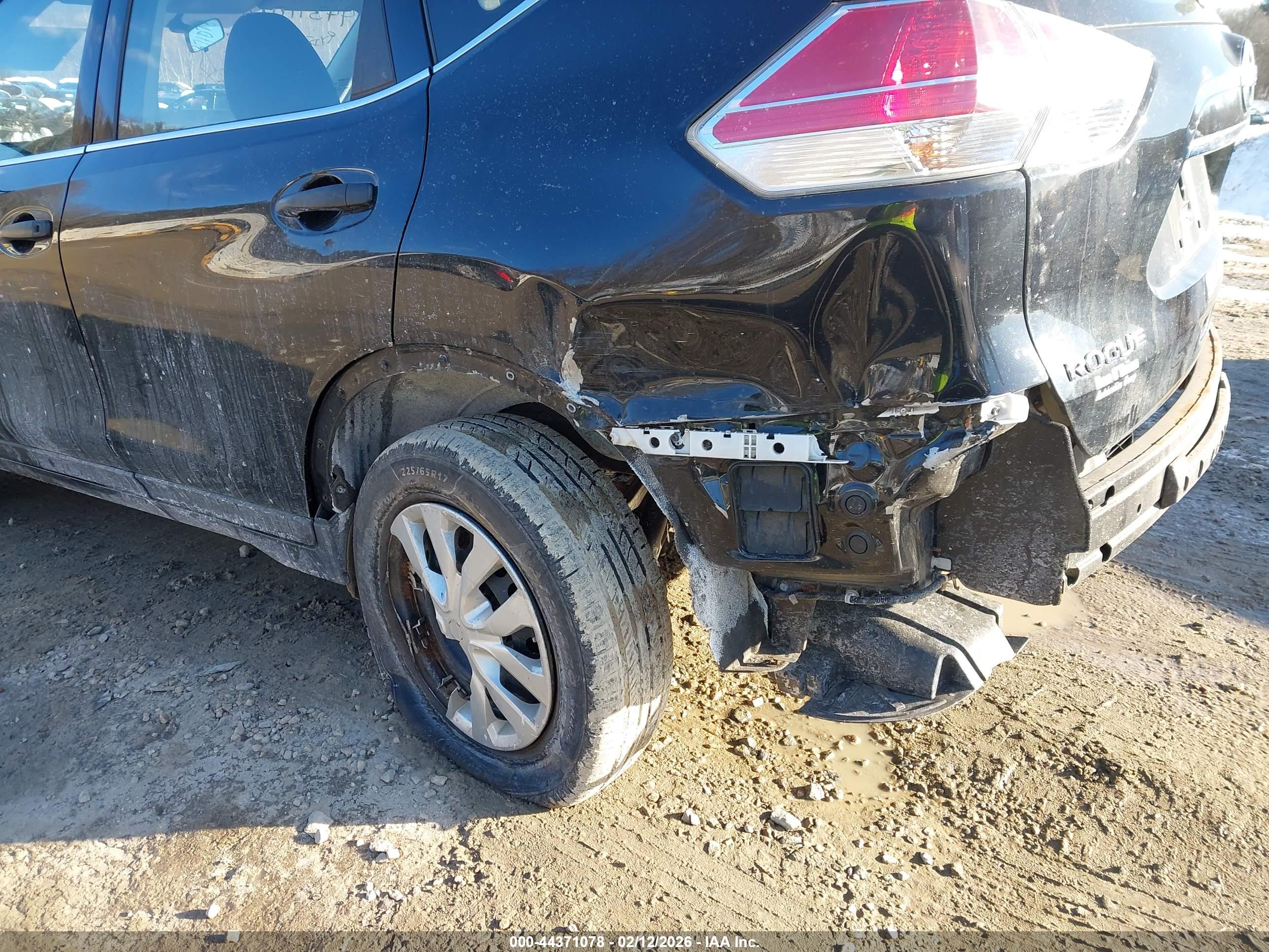 NISSAN ROGUE image 6