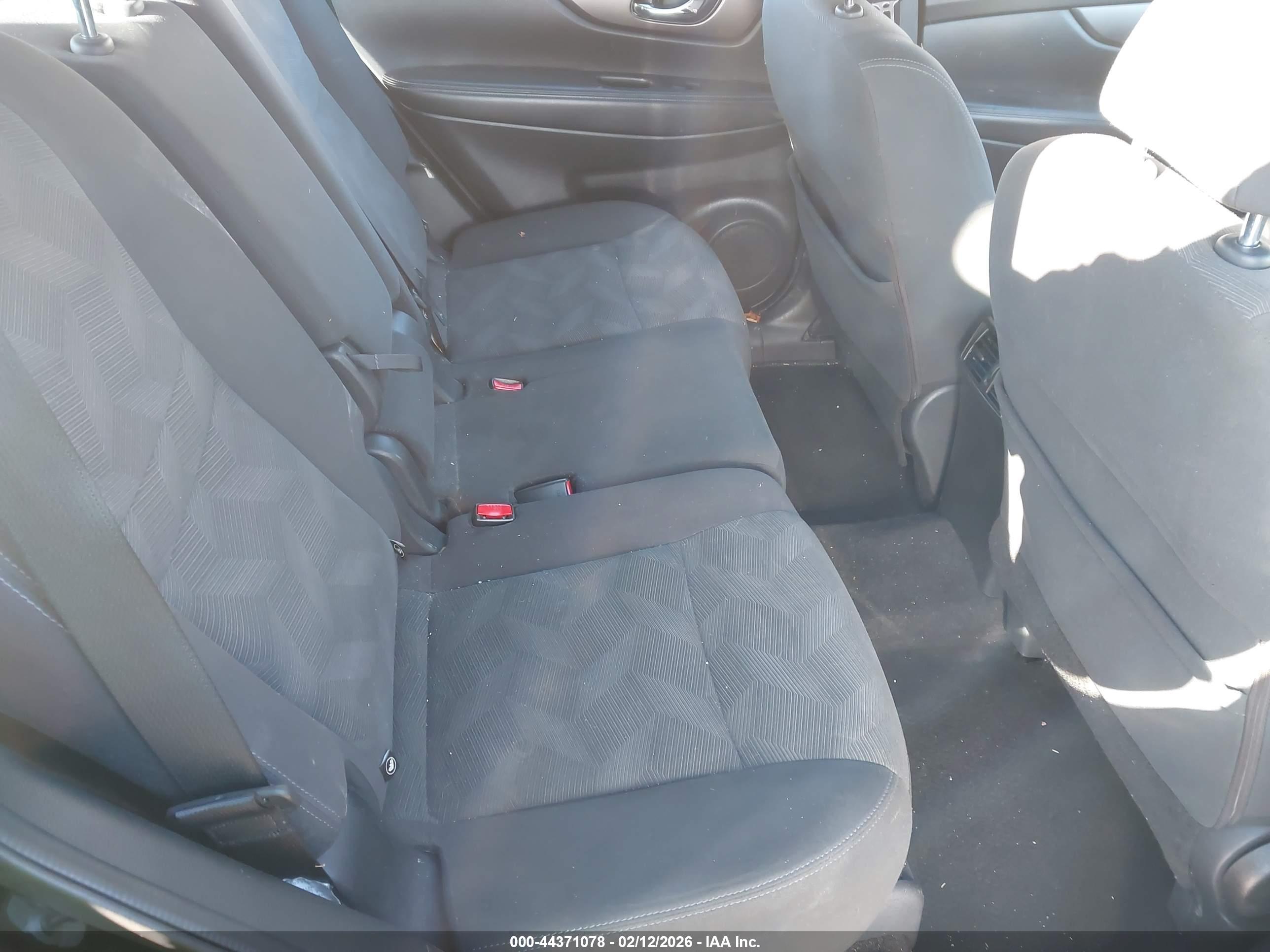 NISSAN ROGUE image 8