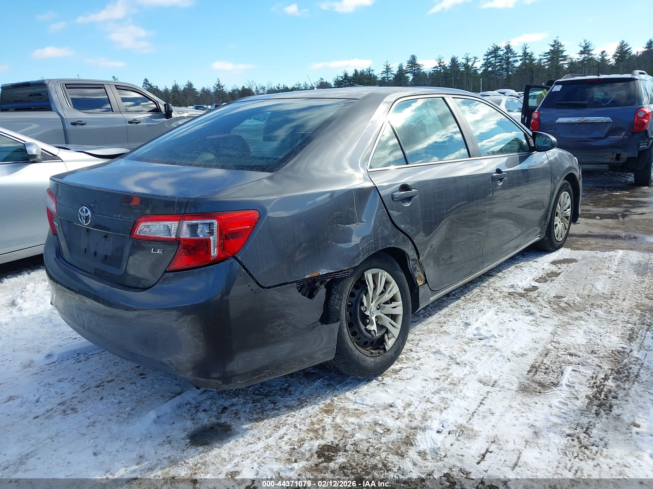 TOYOTA CAMRY image 4