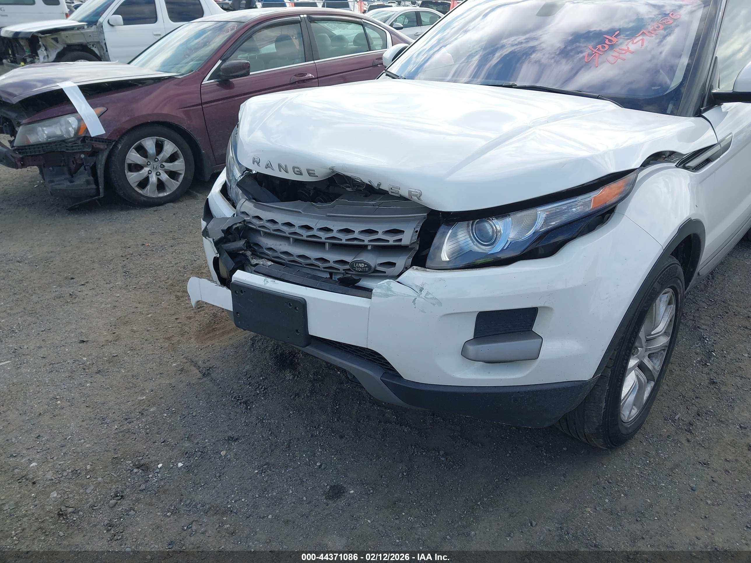 LAND ROVER image 6