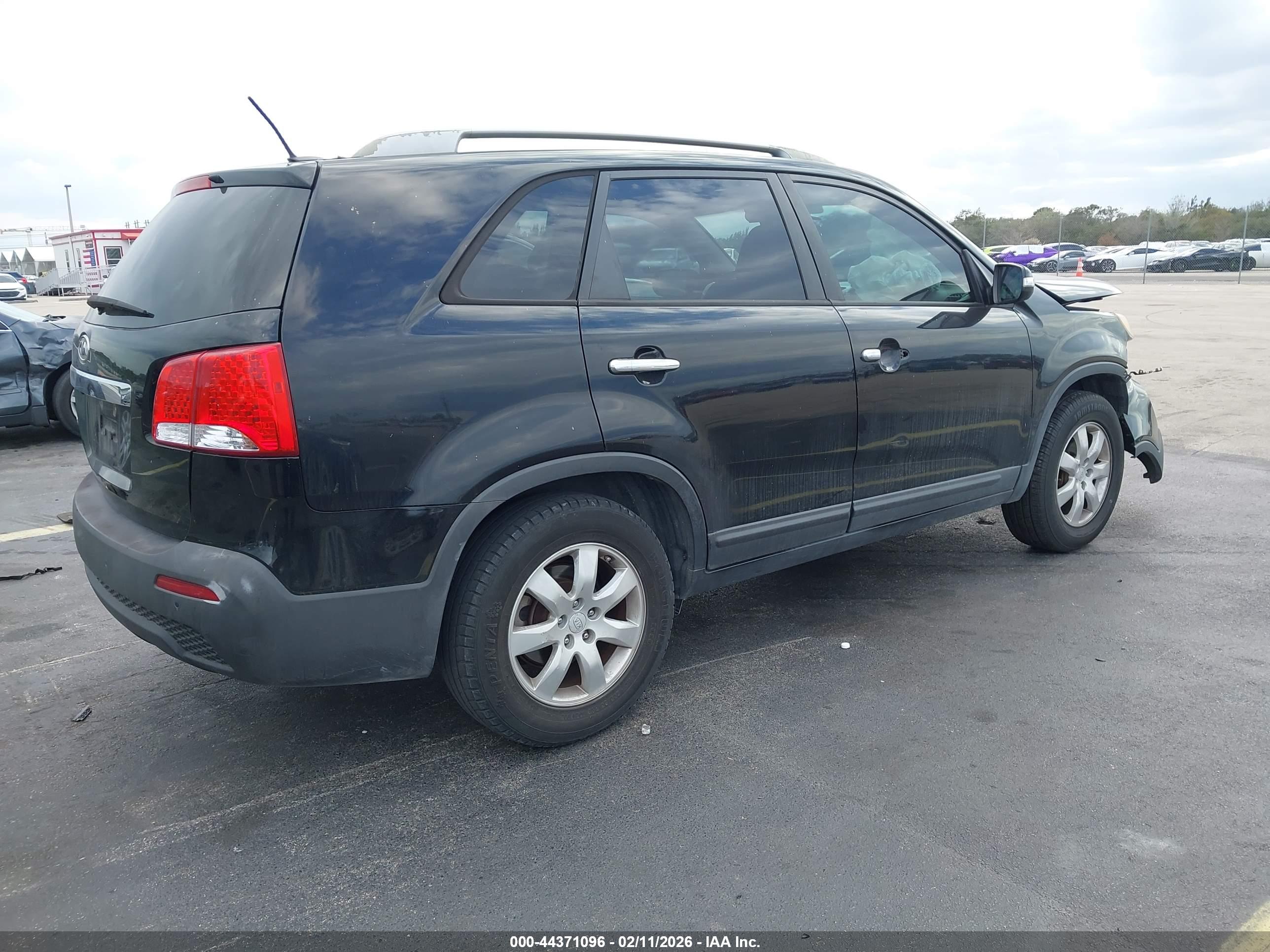 KIA SORENTO image 4