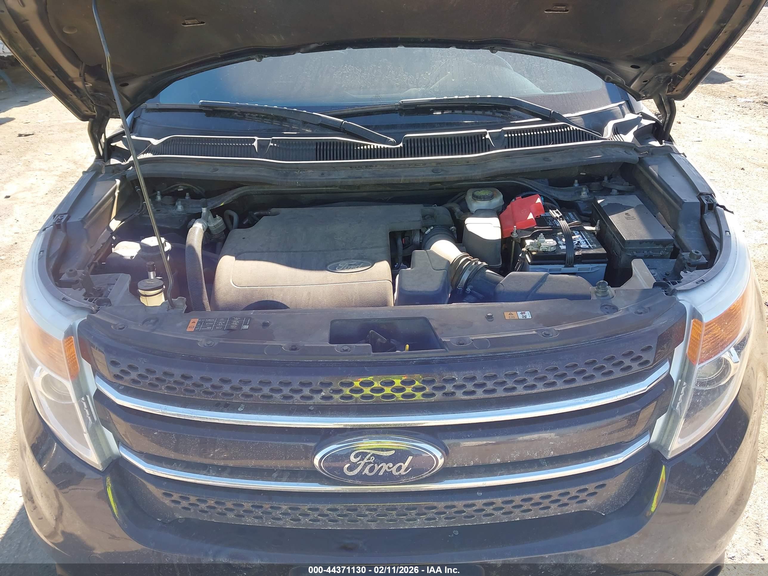 FORD EXPLORER image 10