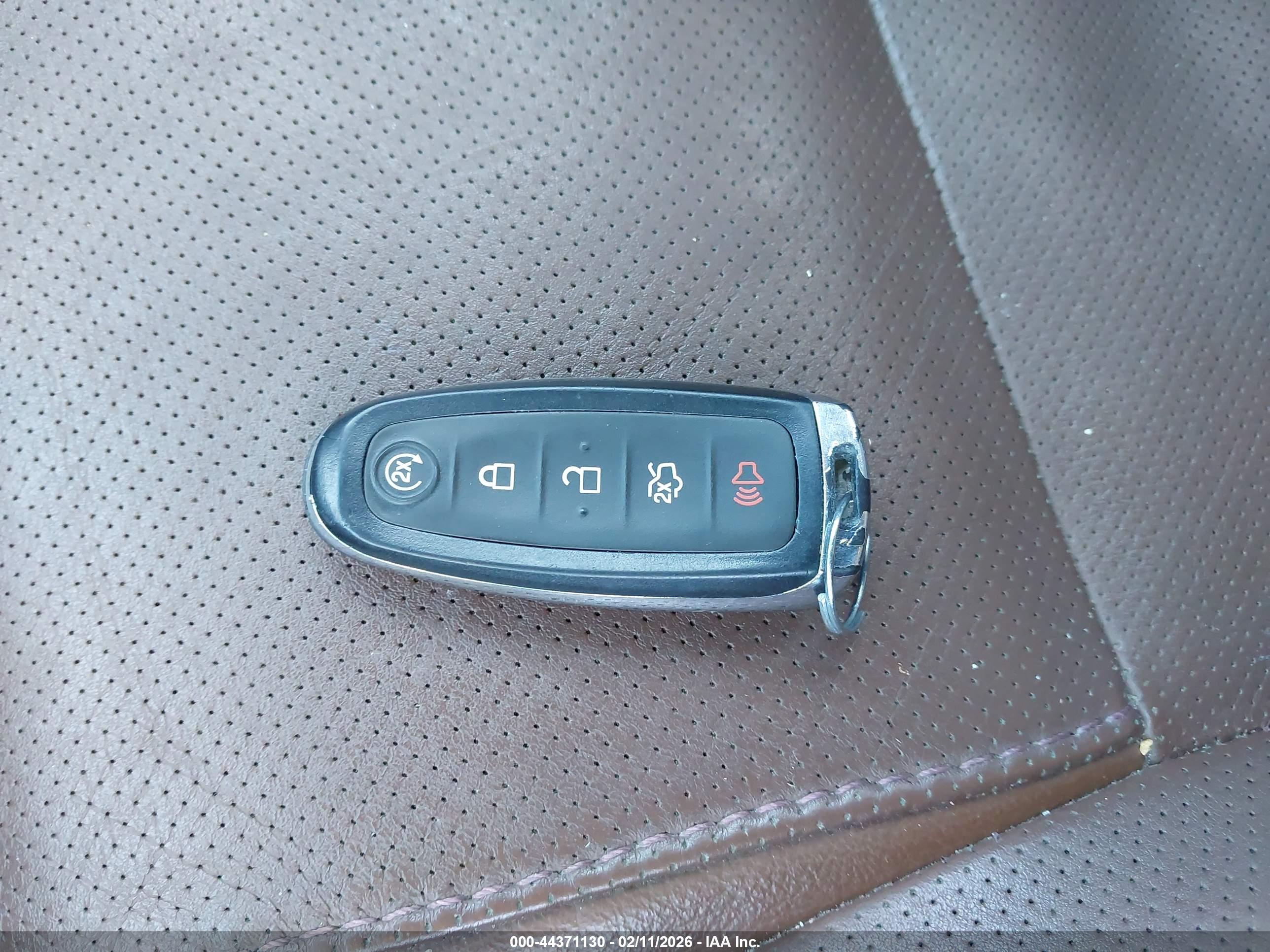 FORD EXPLORER image 11