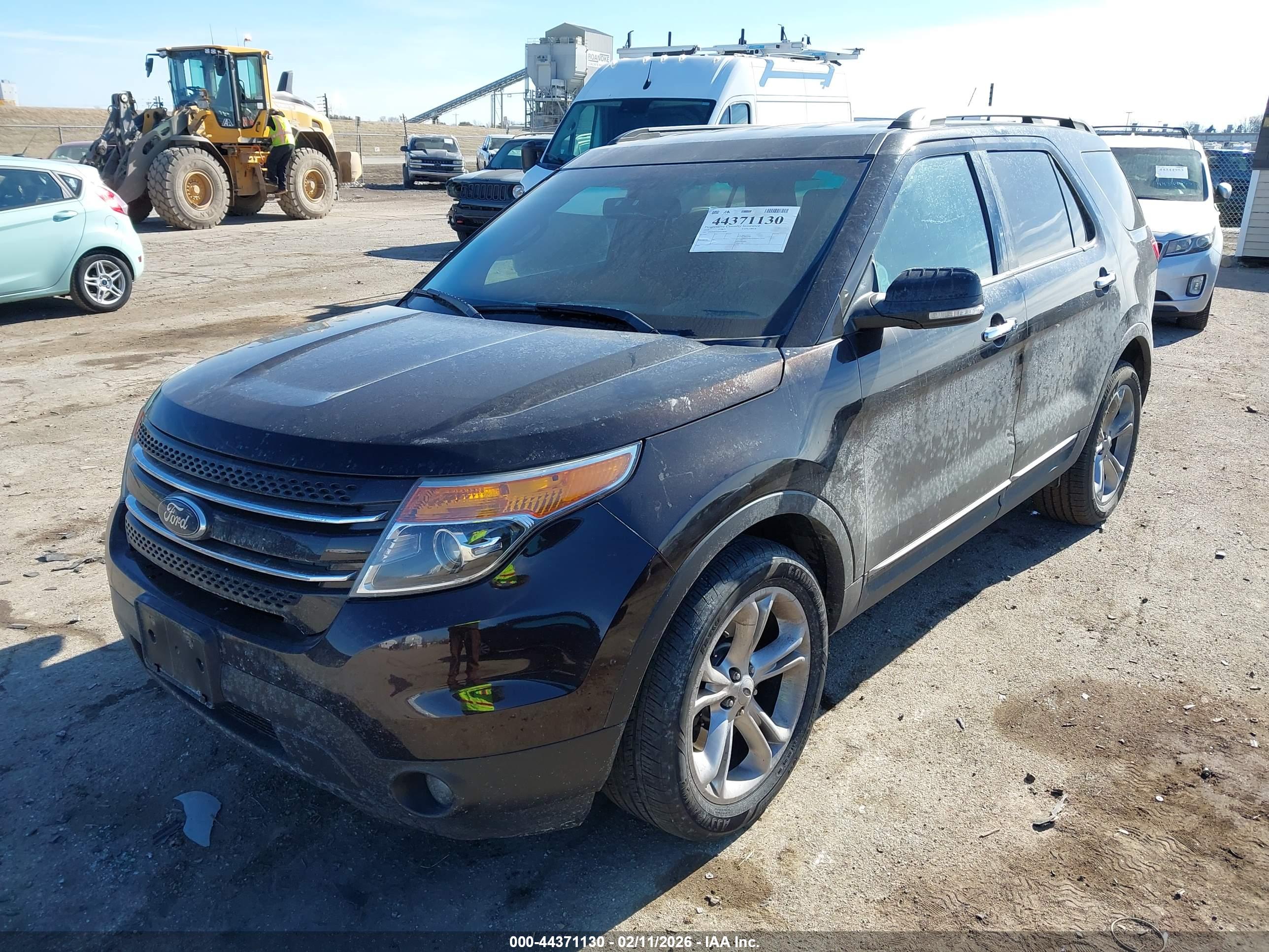FORD EXPLORER image 2