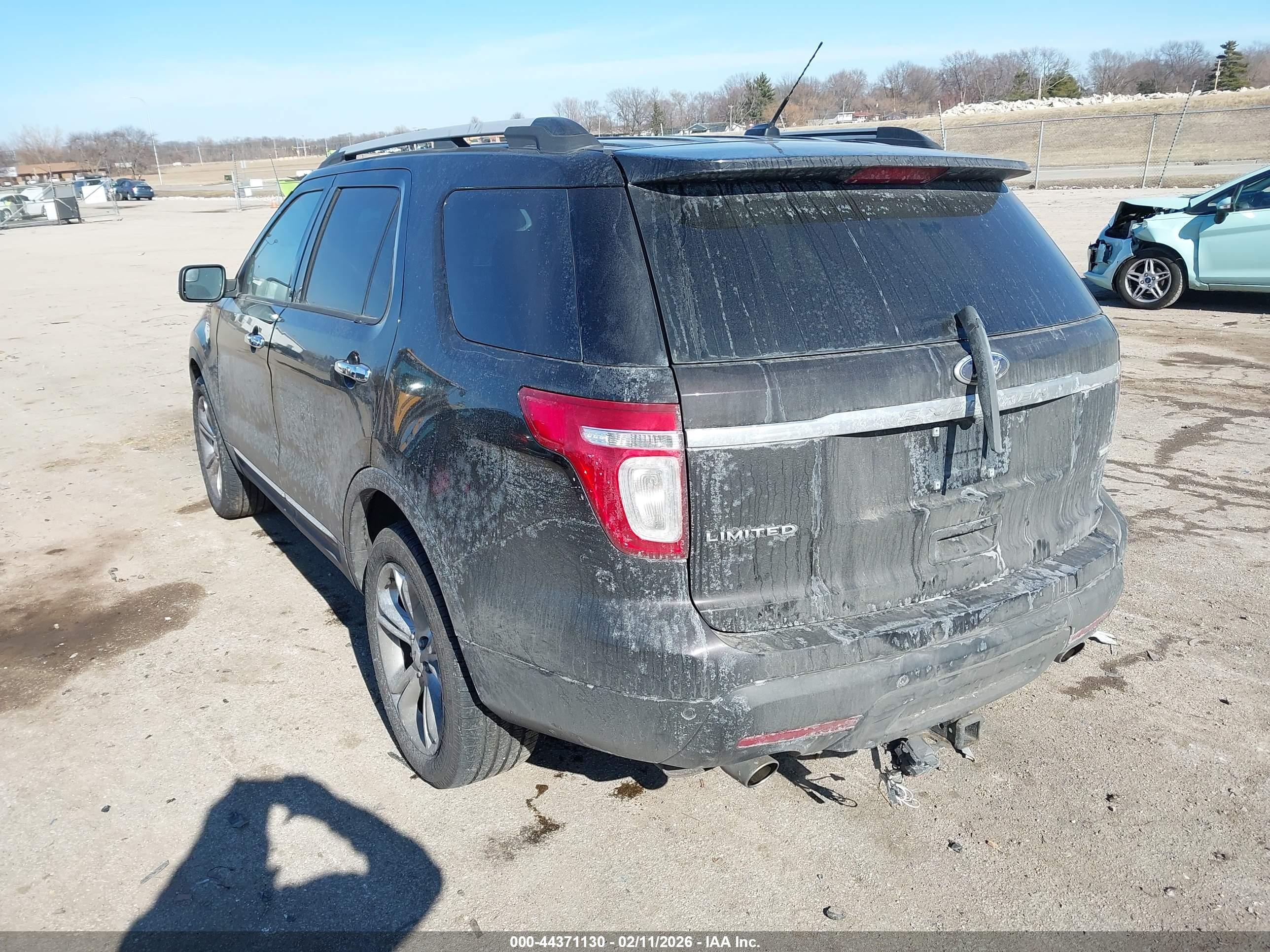 FORD EXPLORER image 3