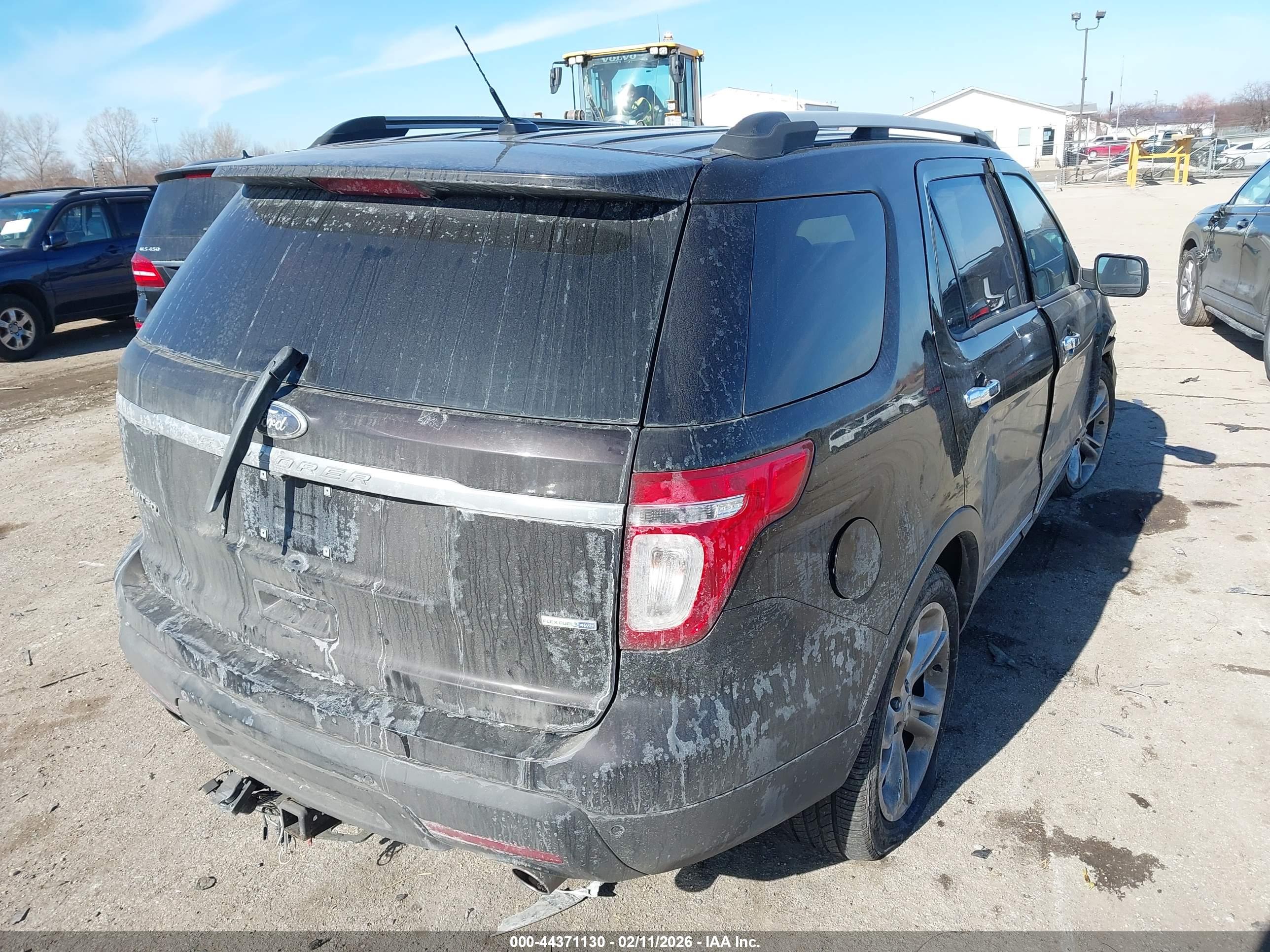 FORD EXPLORER image 4