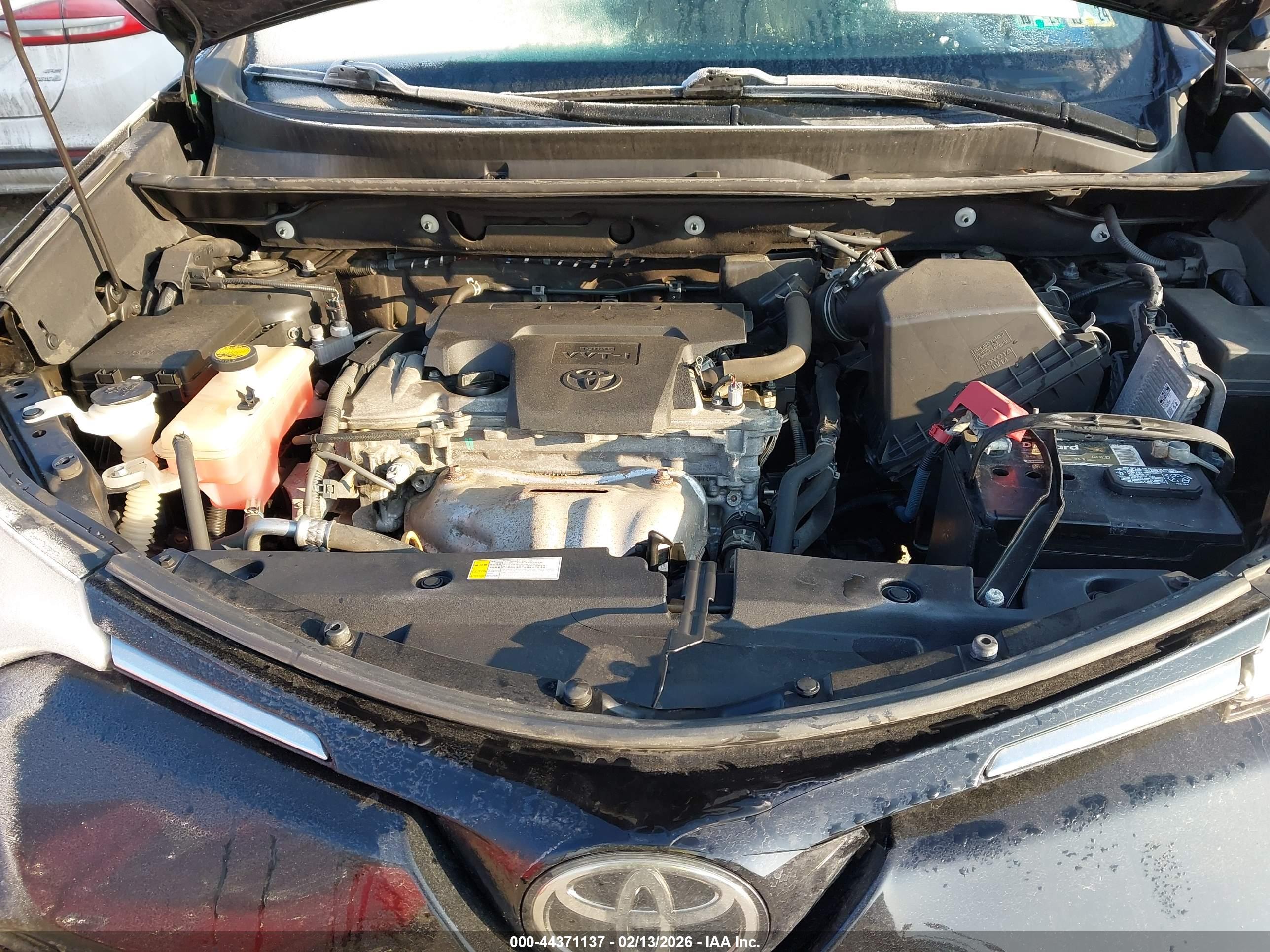 TOYOTA RAV4 image 10