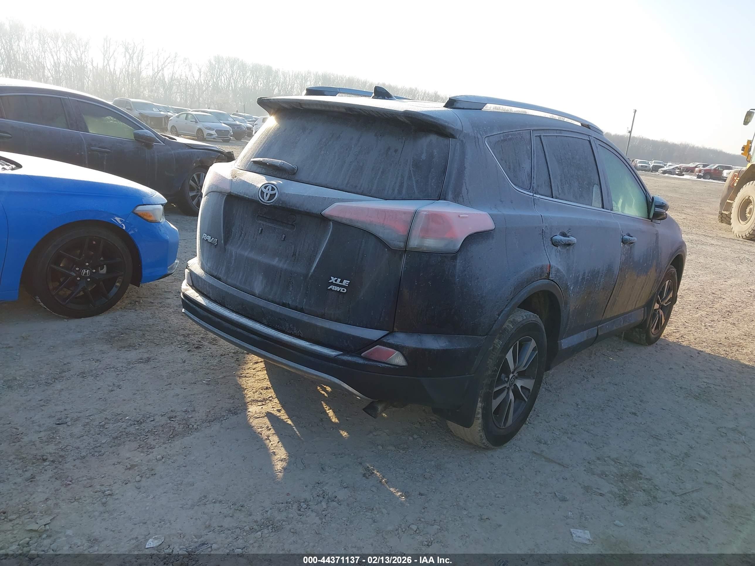 TOYOTA RAV4 image 4