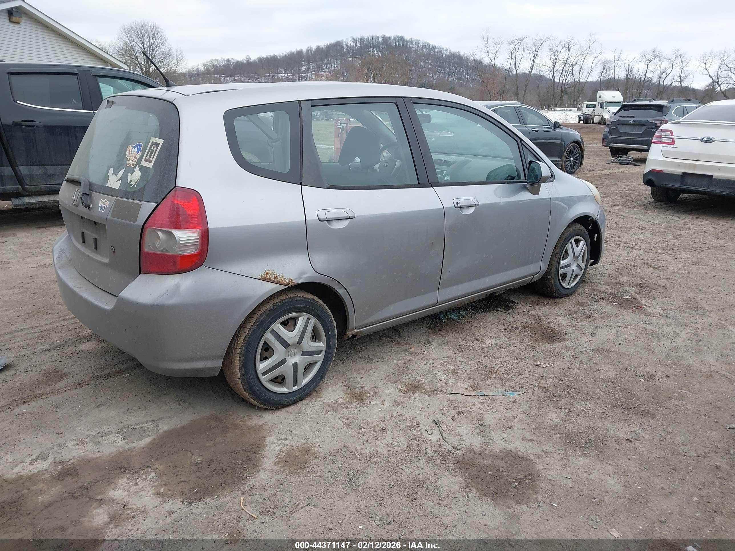 HONDA FIT image 4