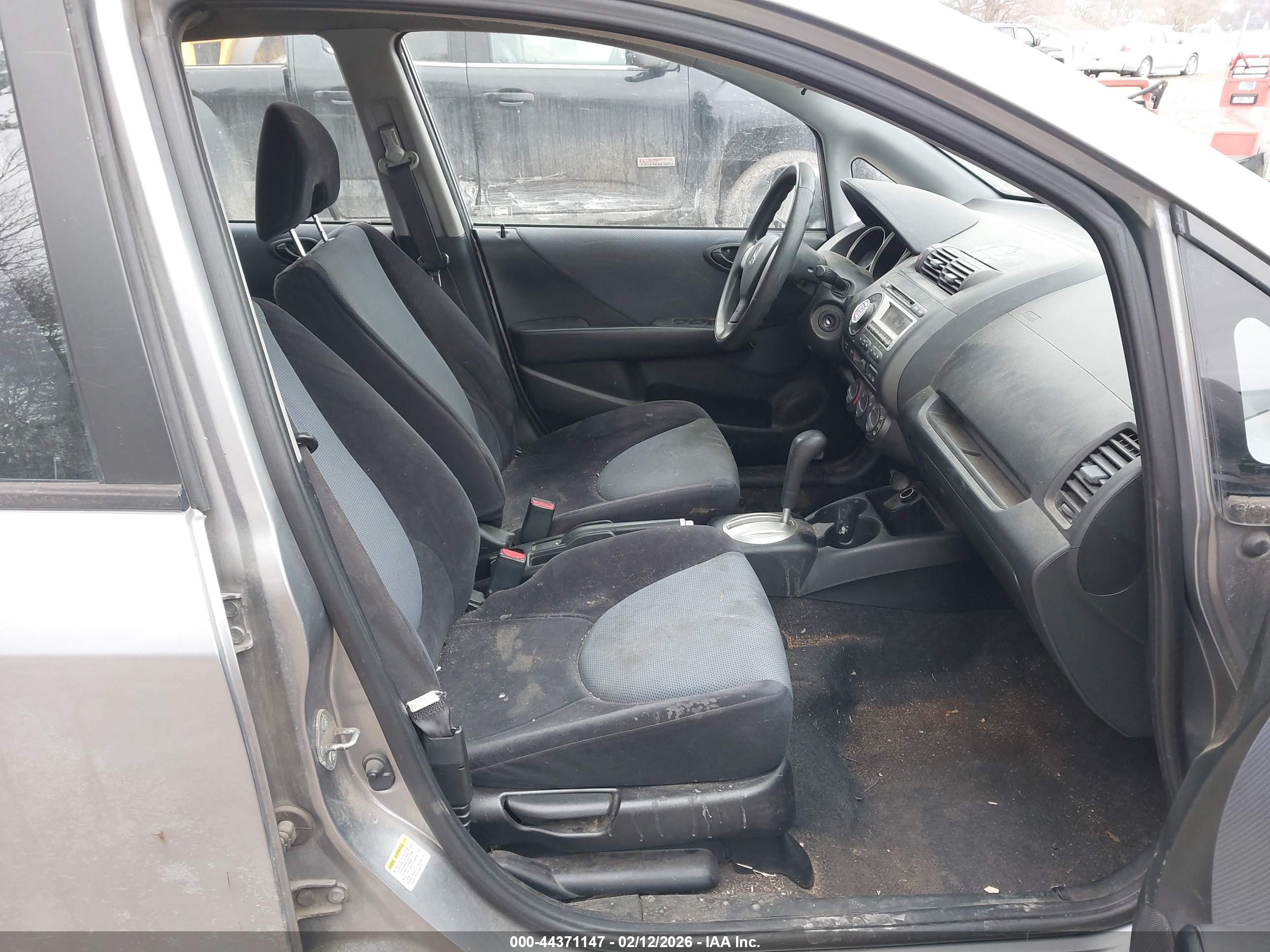 HONDA FIT image 5