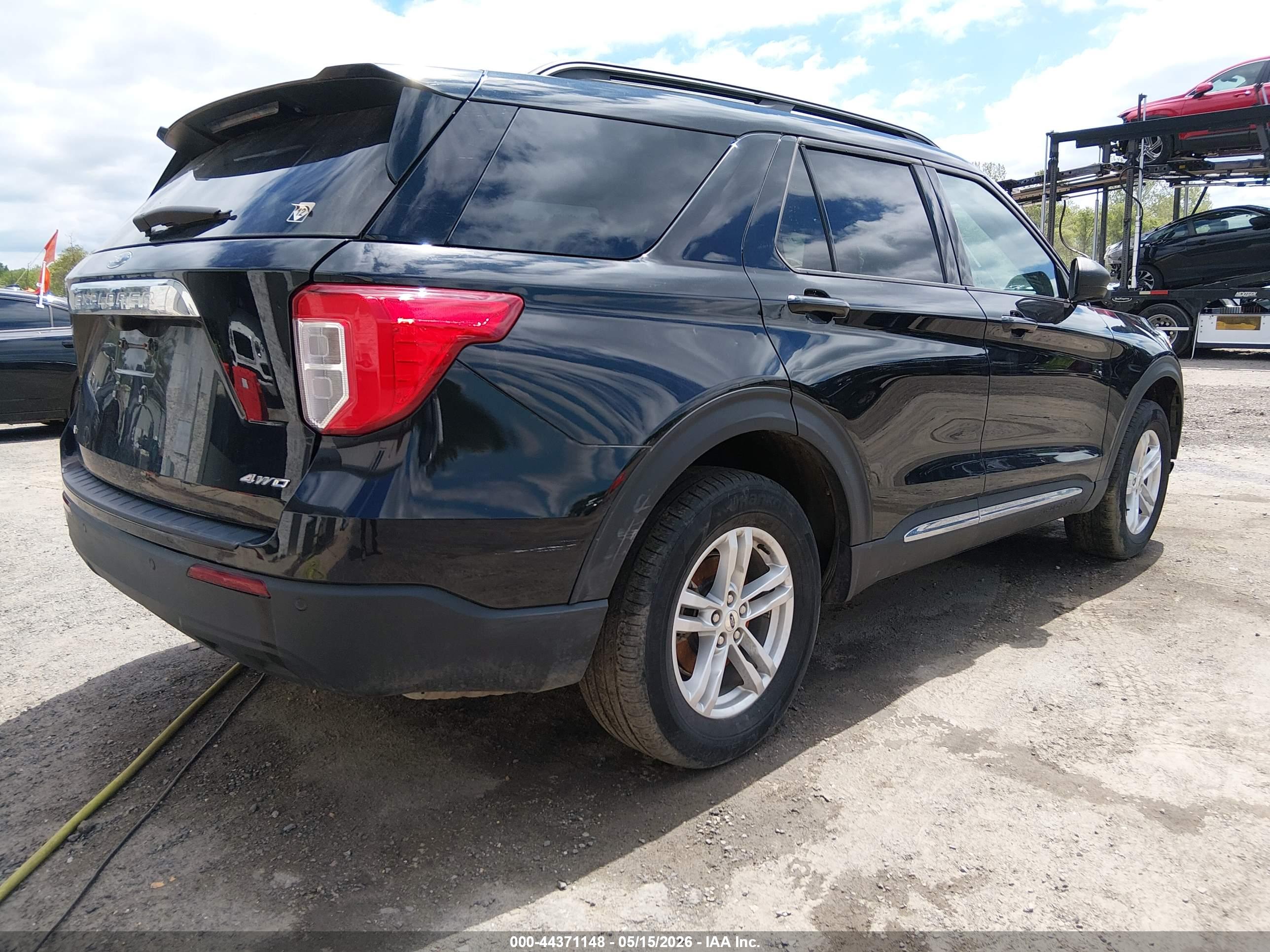 FORD EXPLORER image 4