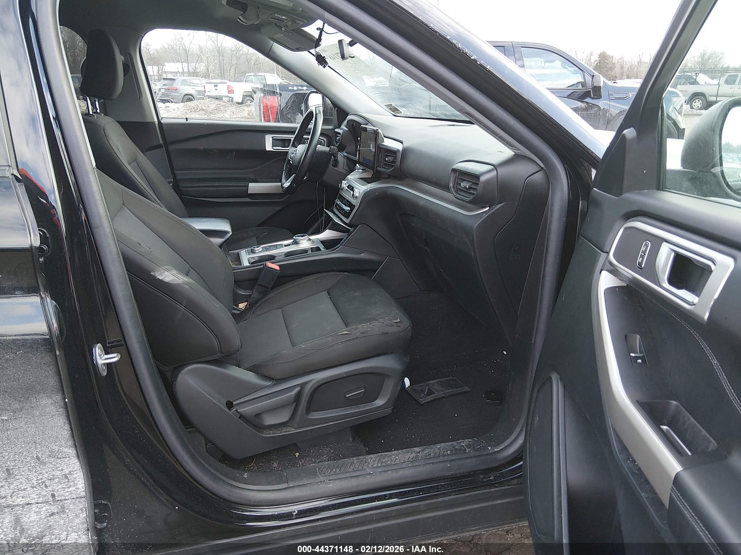 FORD EXPLORER image 5