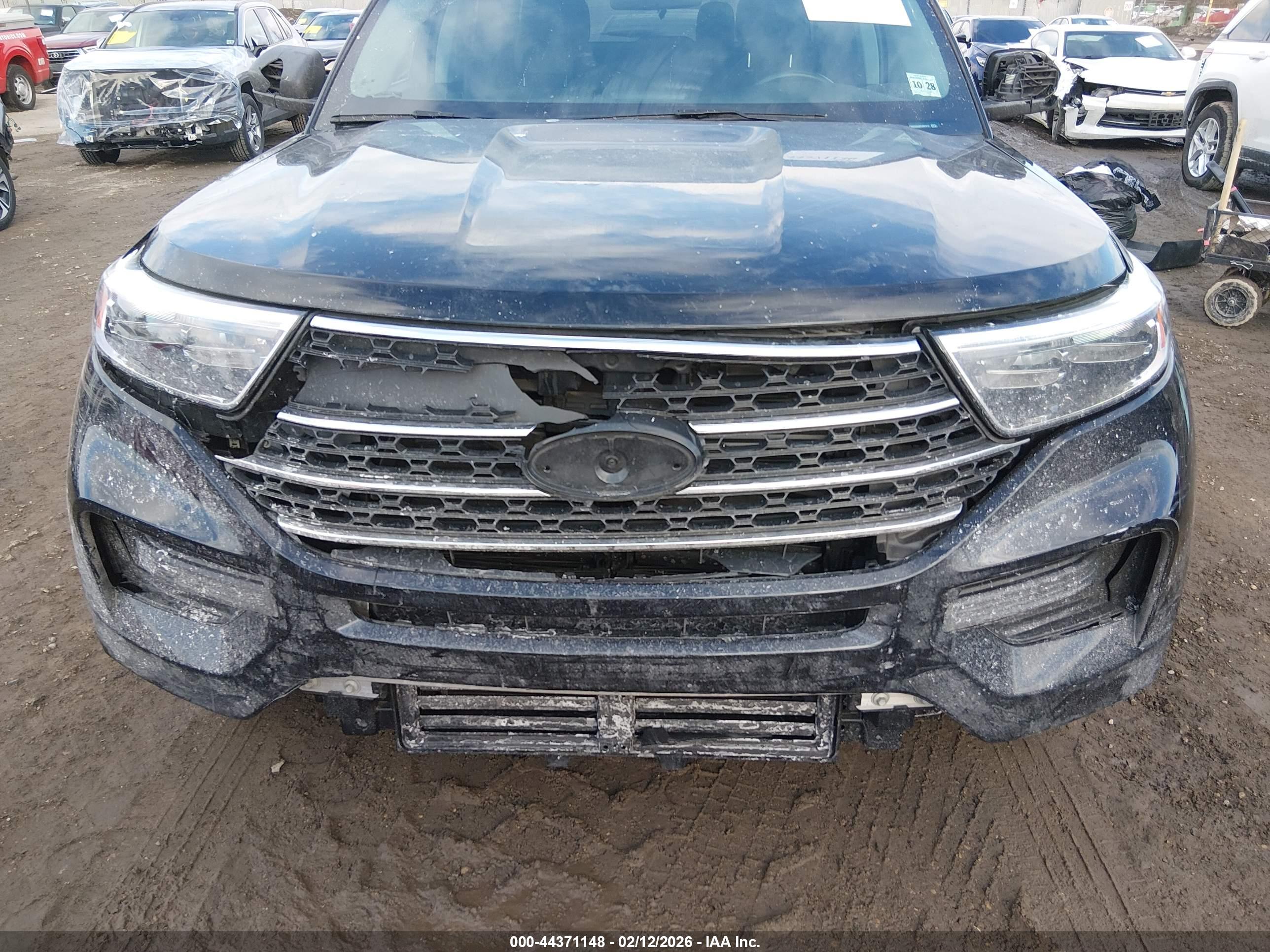 FORD EXPLORER image 6