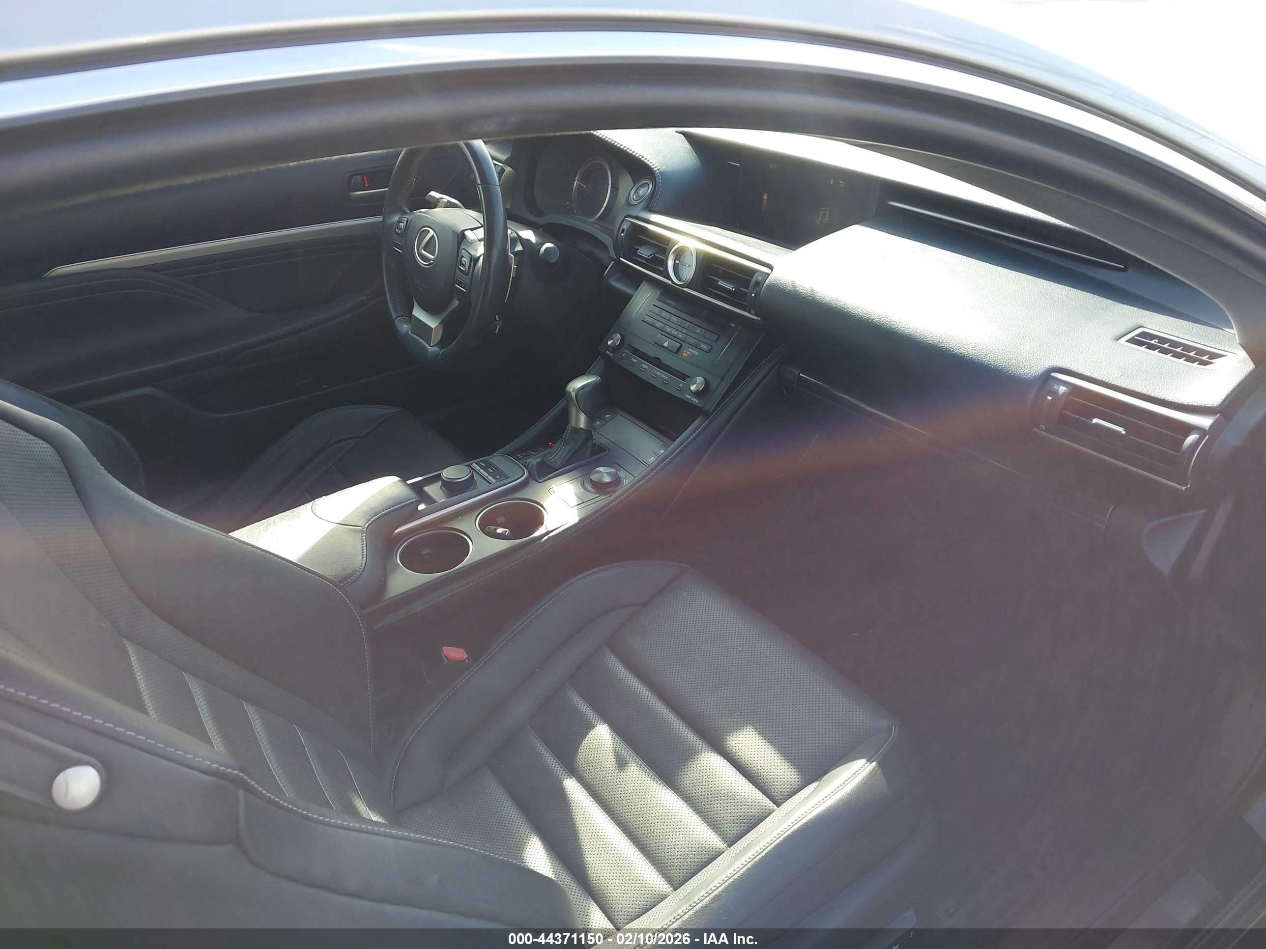 LEXUS RC image 5