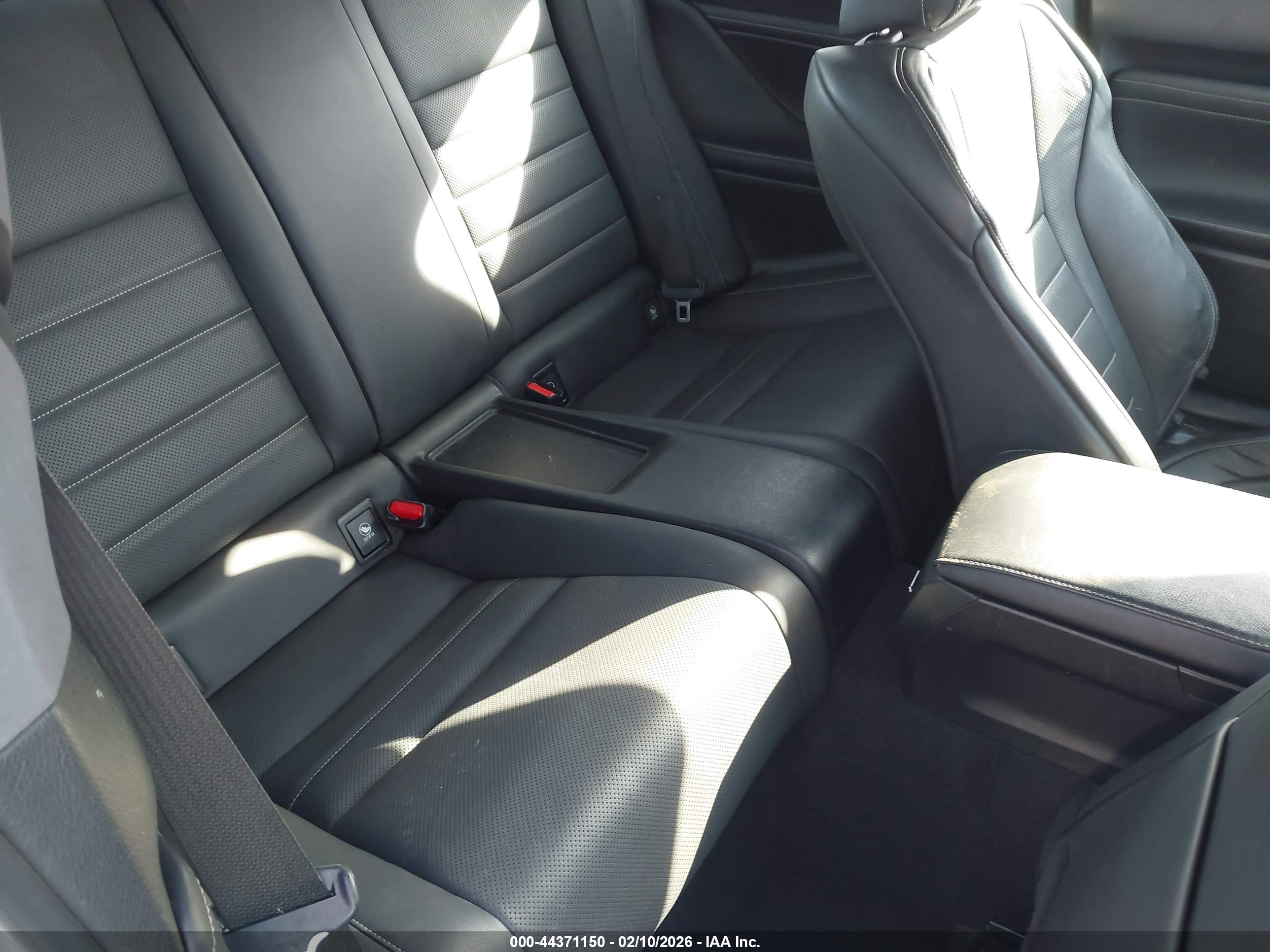 LEXUS RC image 8