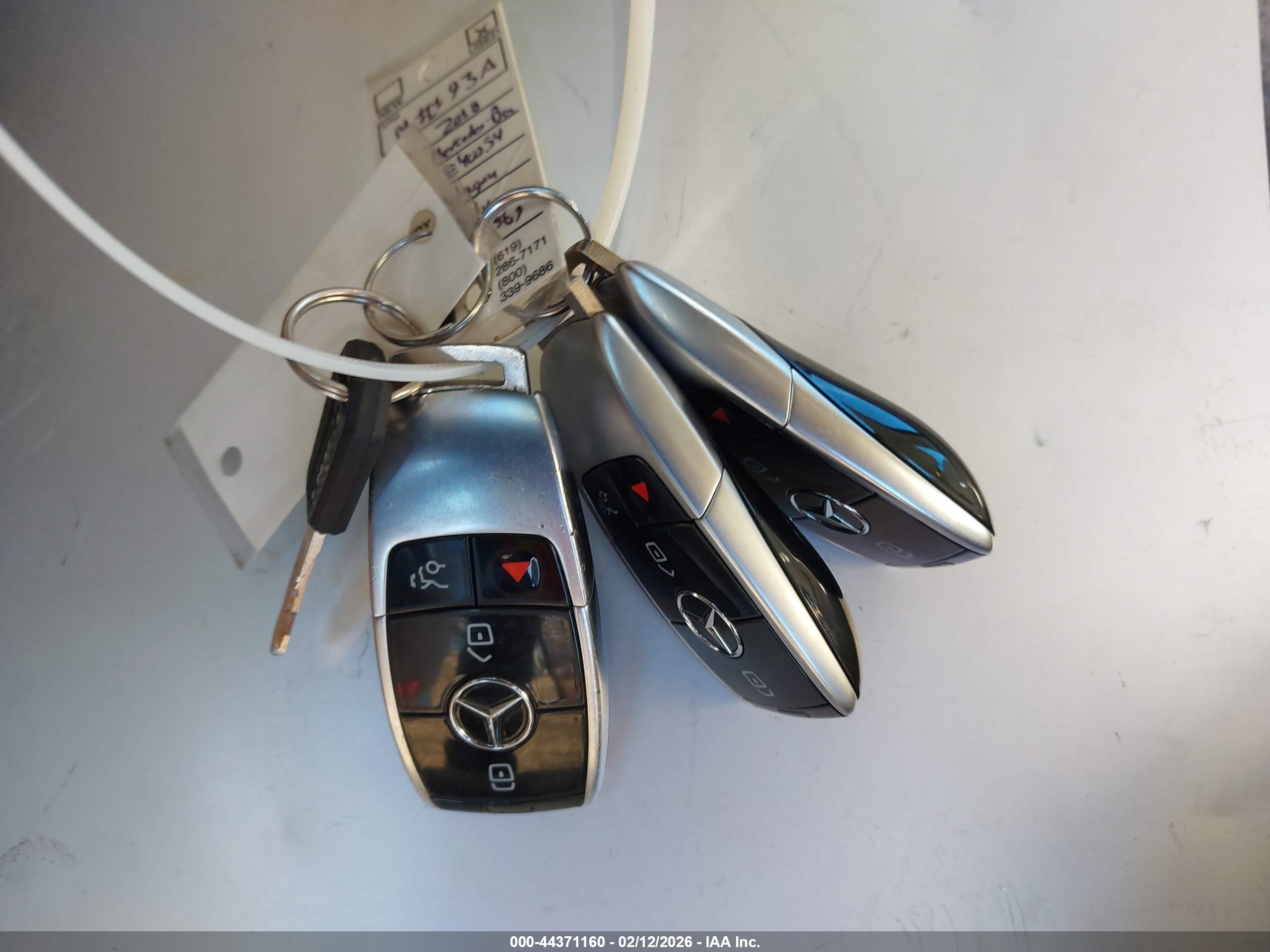 MERCEDES-BENZ E image 11