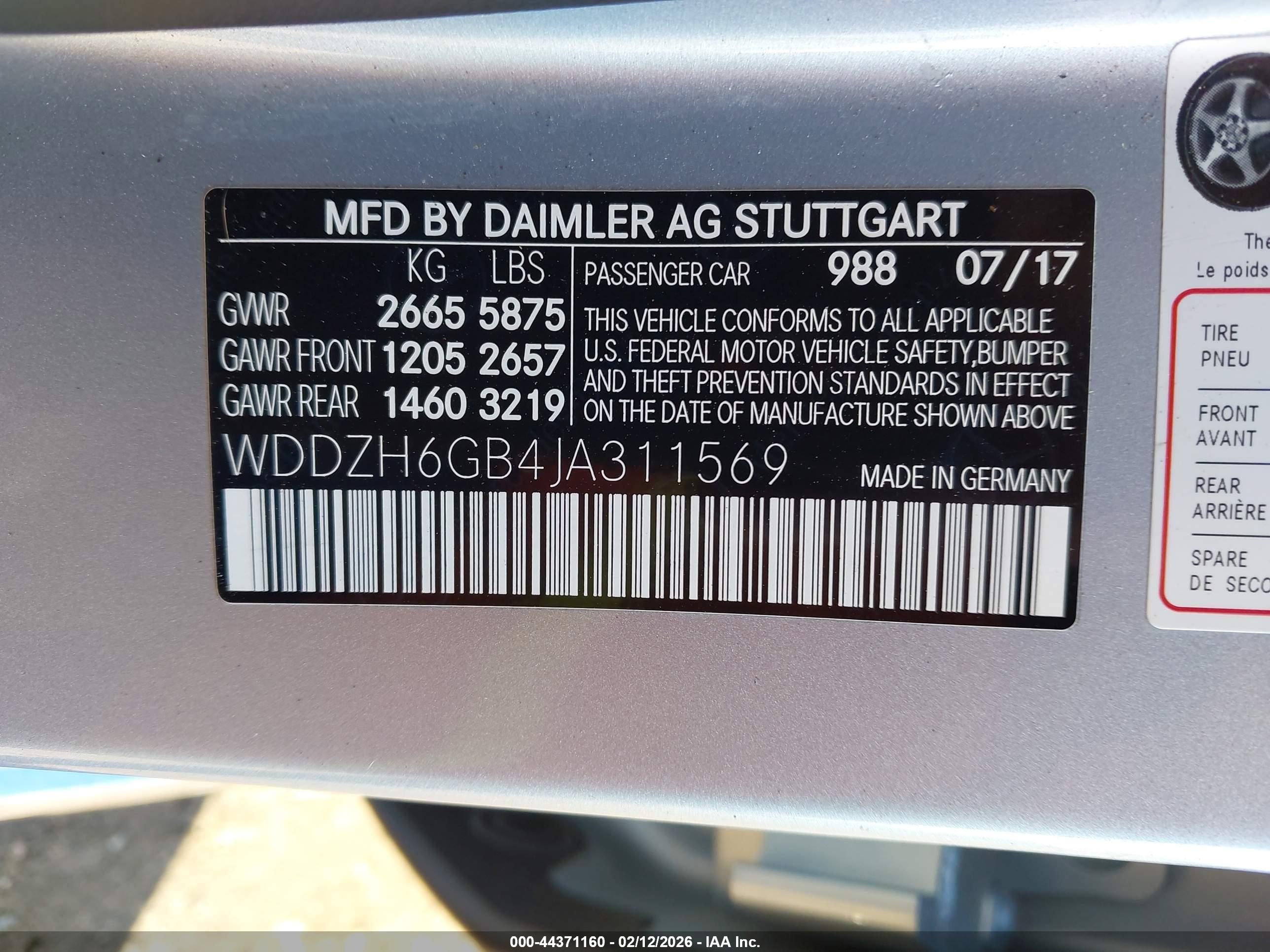 MERCEDES-BENZ E image 9