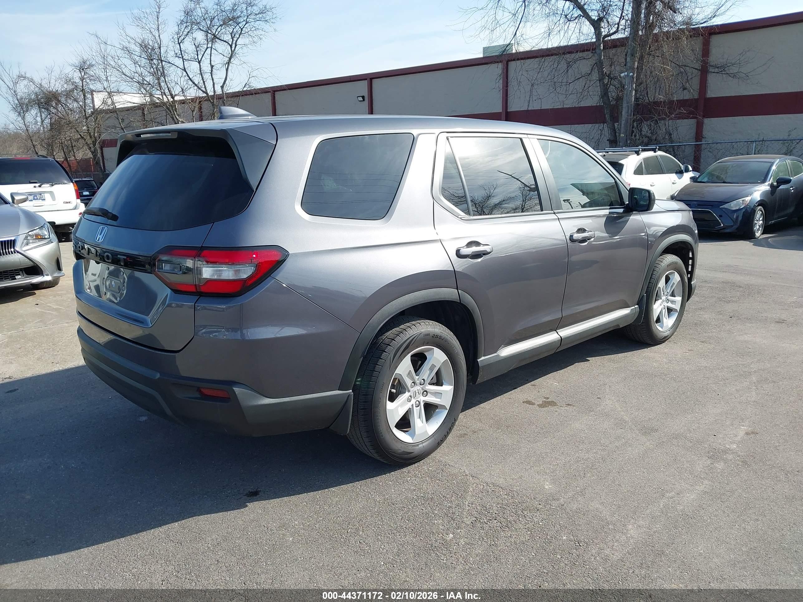 HONDA PILOT image 4