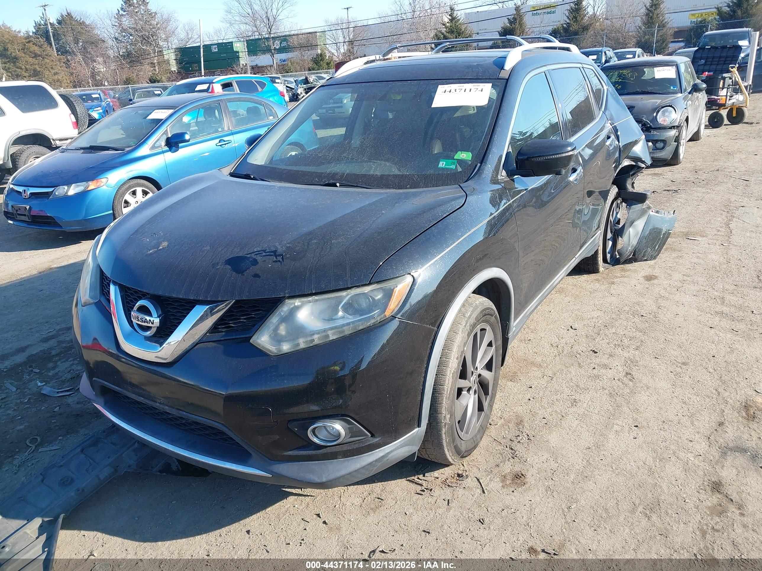 NISSAN ROGUE image 2