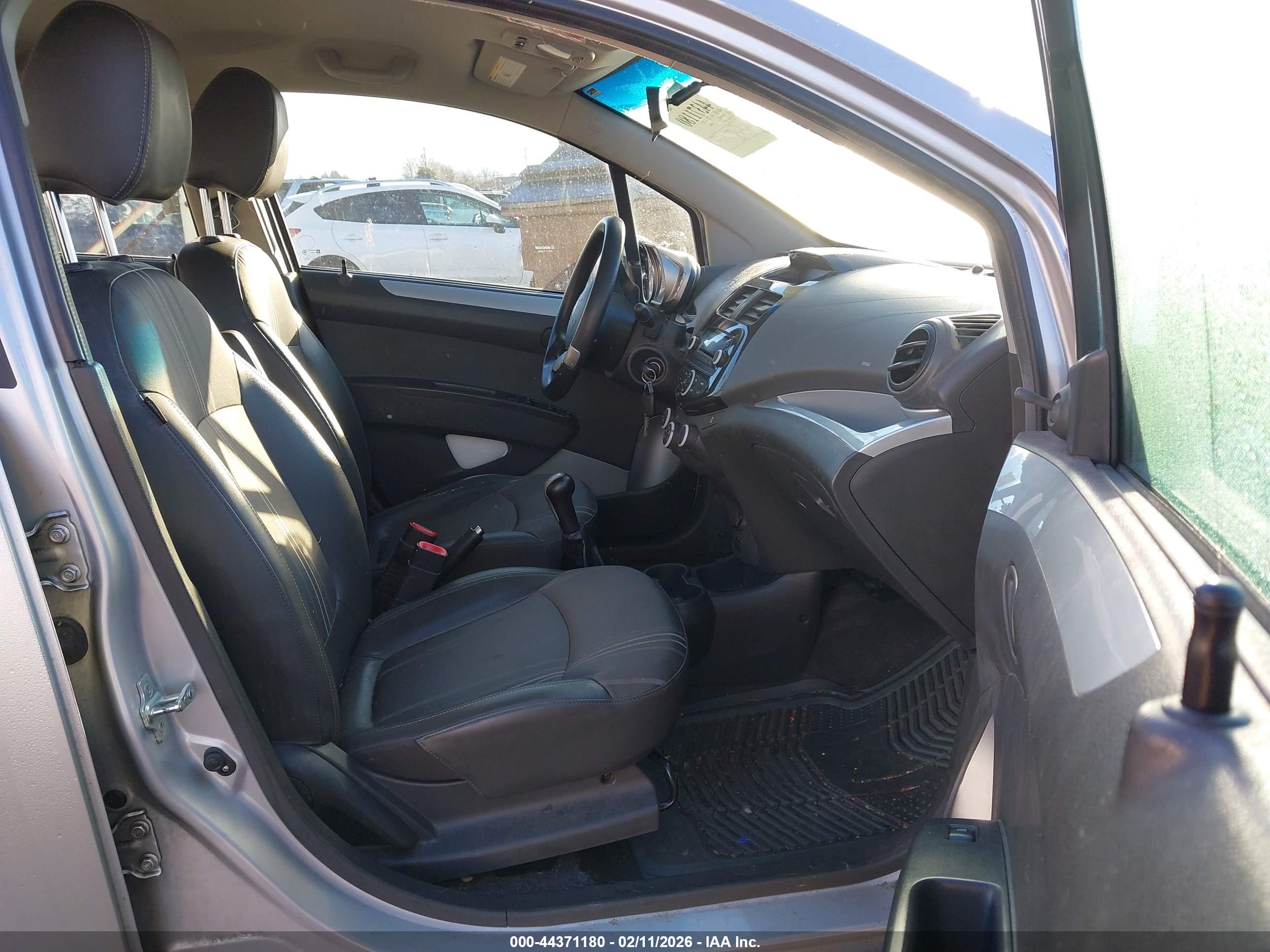 CHEVROLET SPARK image 5