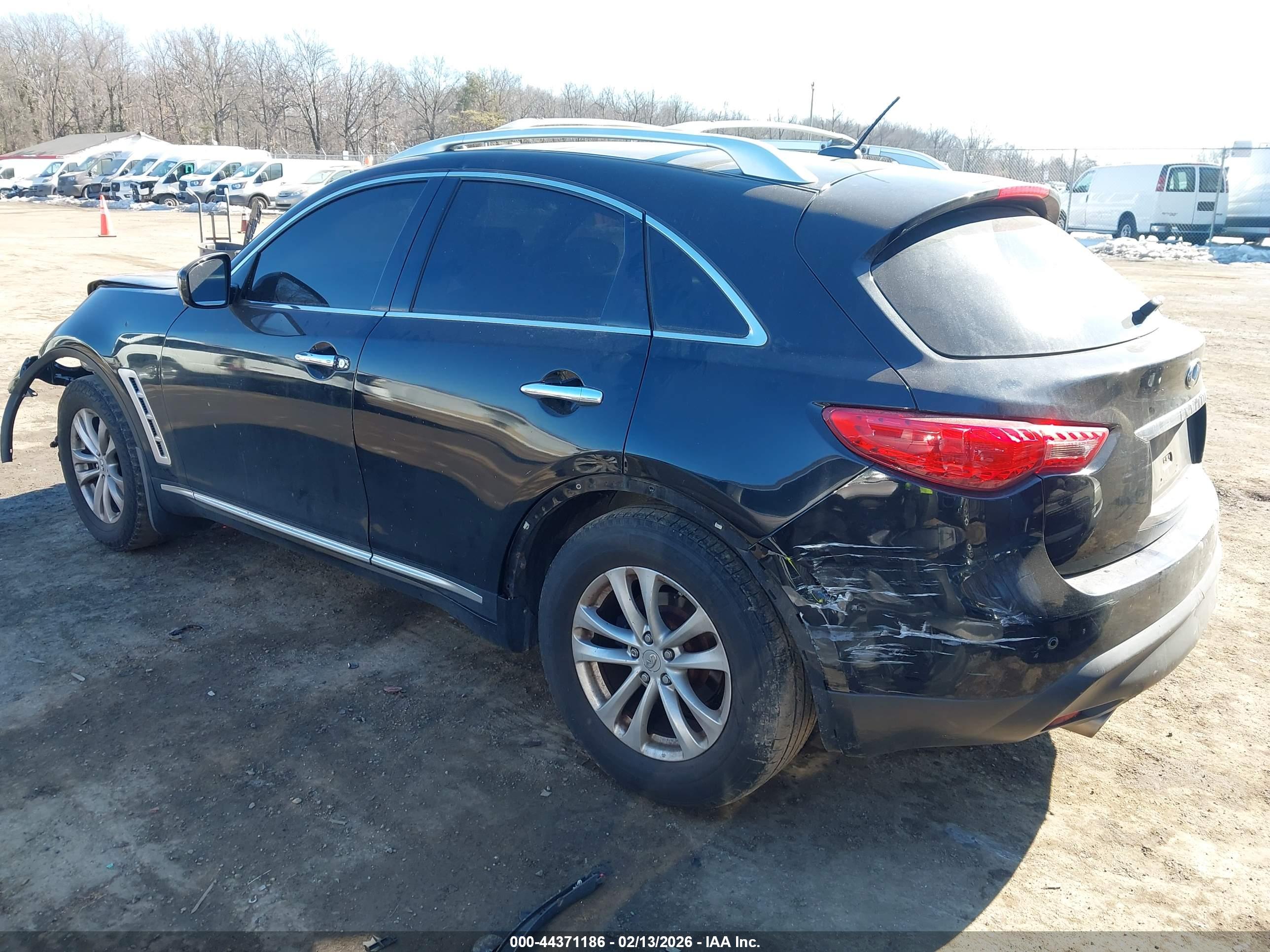 INFINITI FX35 image 3