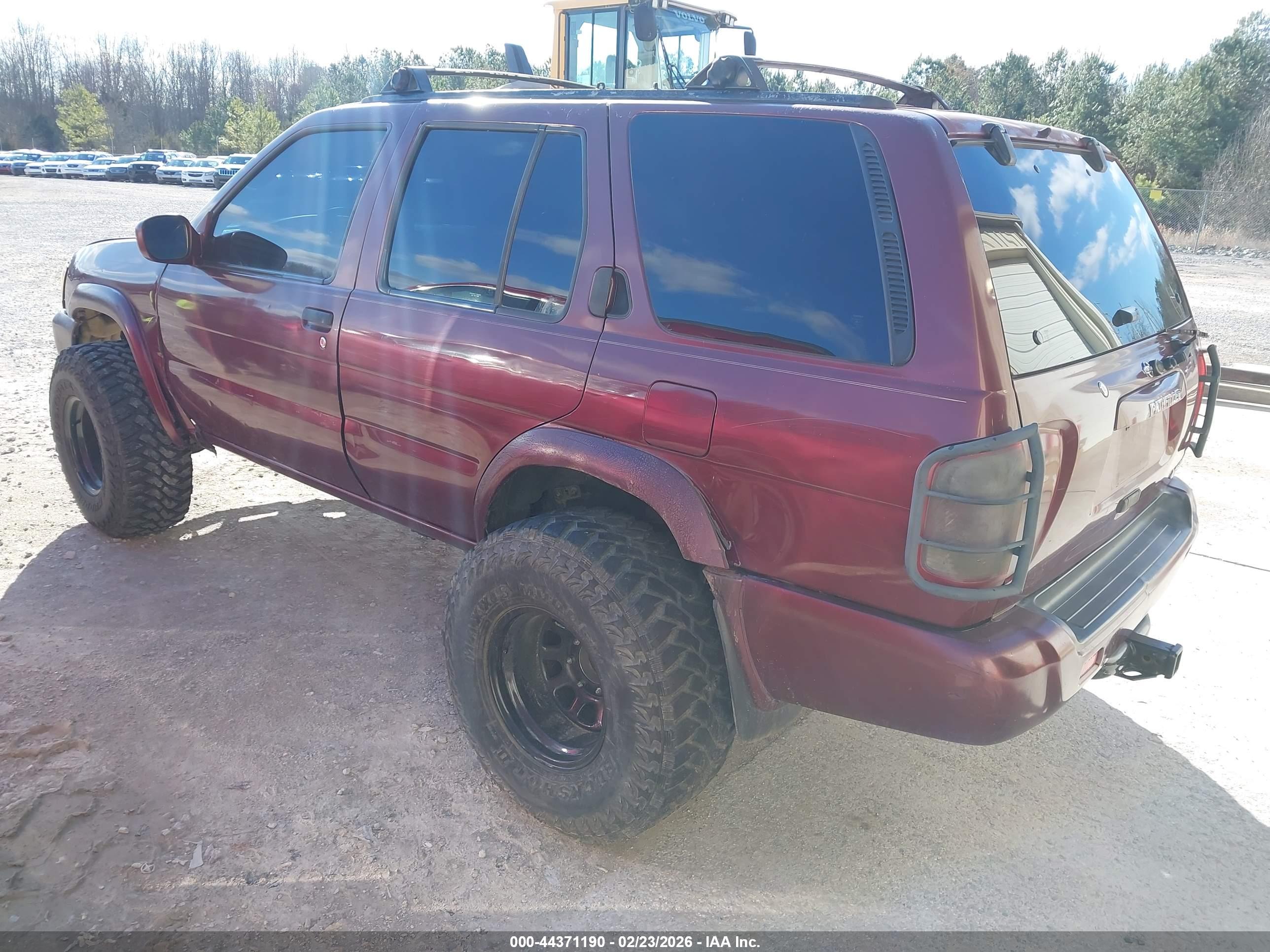 NISSAN PATHFINDER image 3