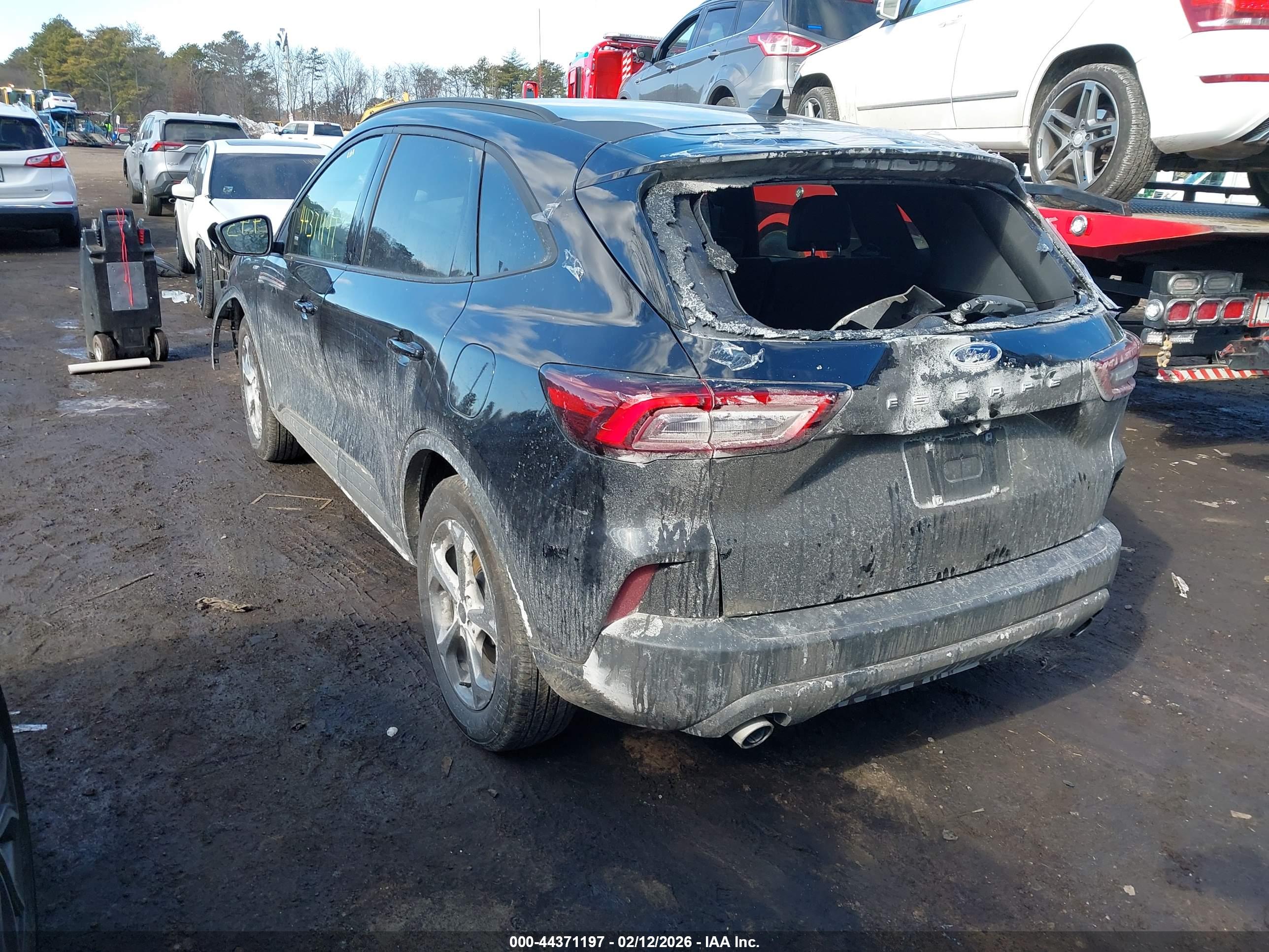 FORD ESCAPE image 3