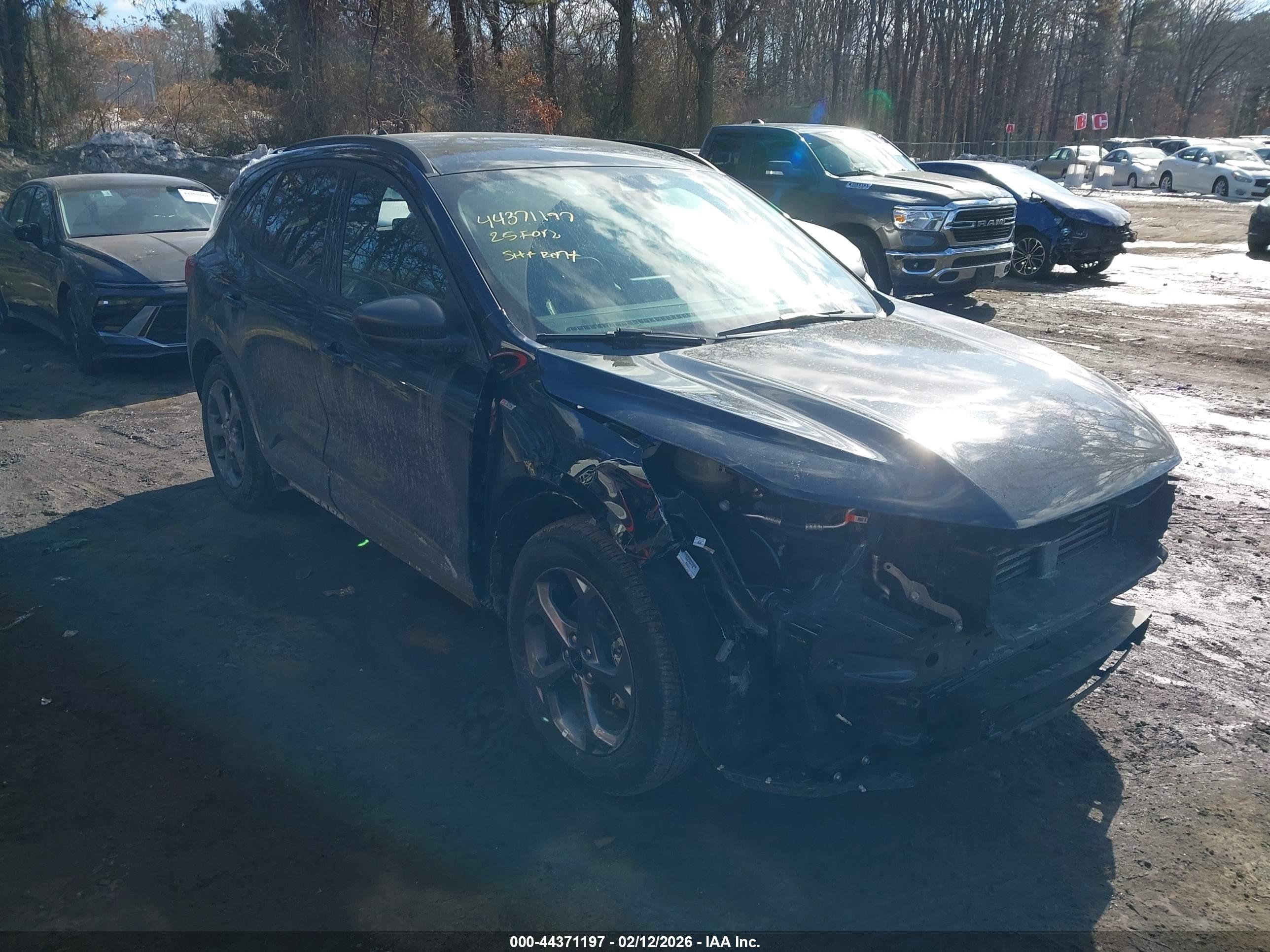 FORD ESCAPE image 6