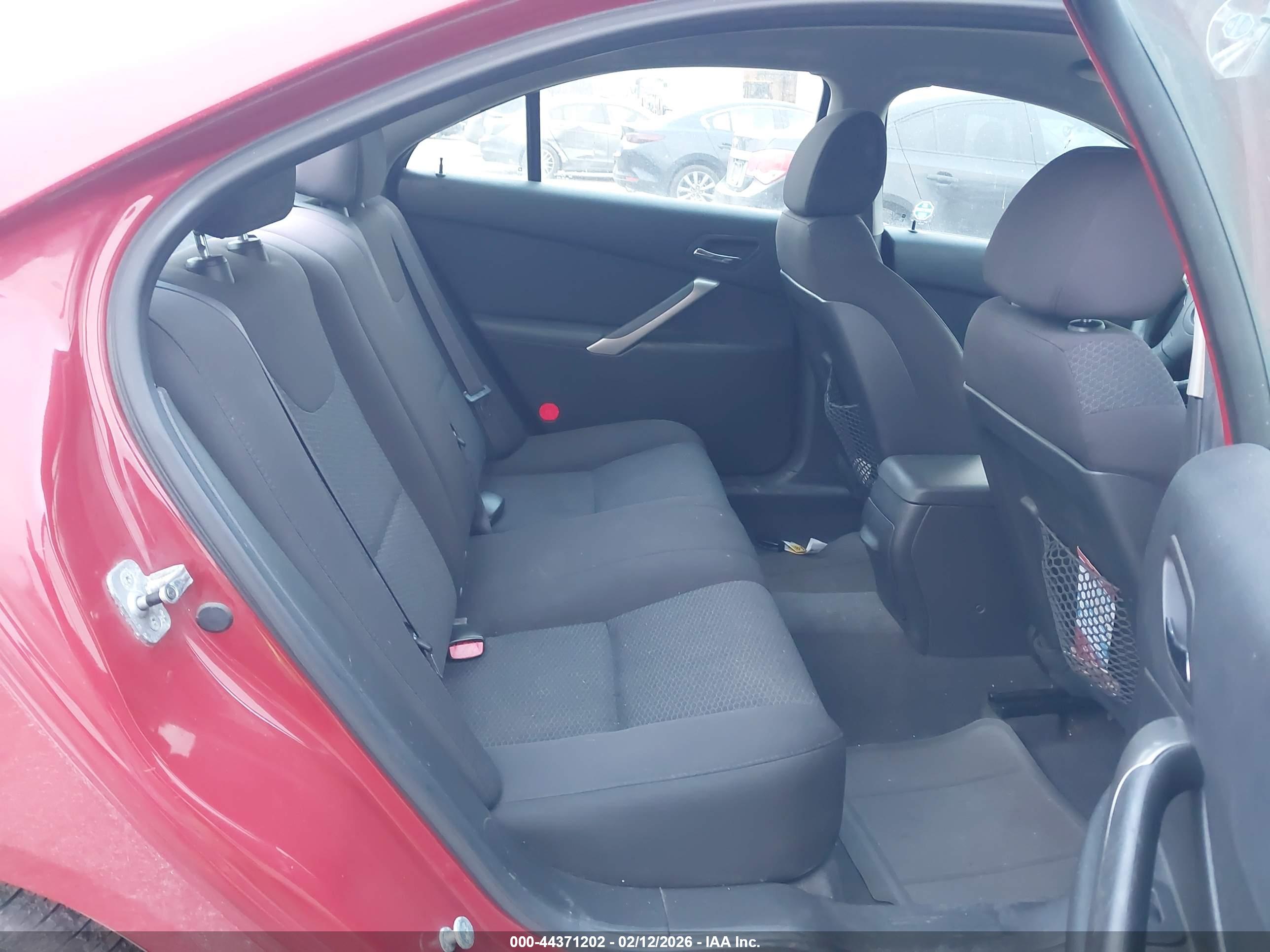 PONTIAC G6 image 8