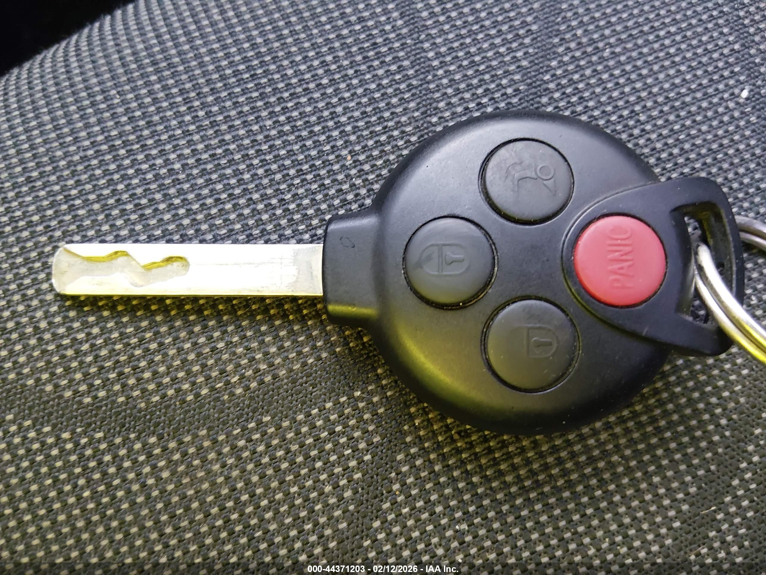 SMART FORTWO image 11