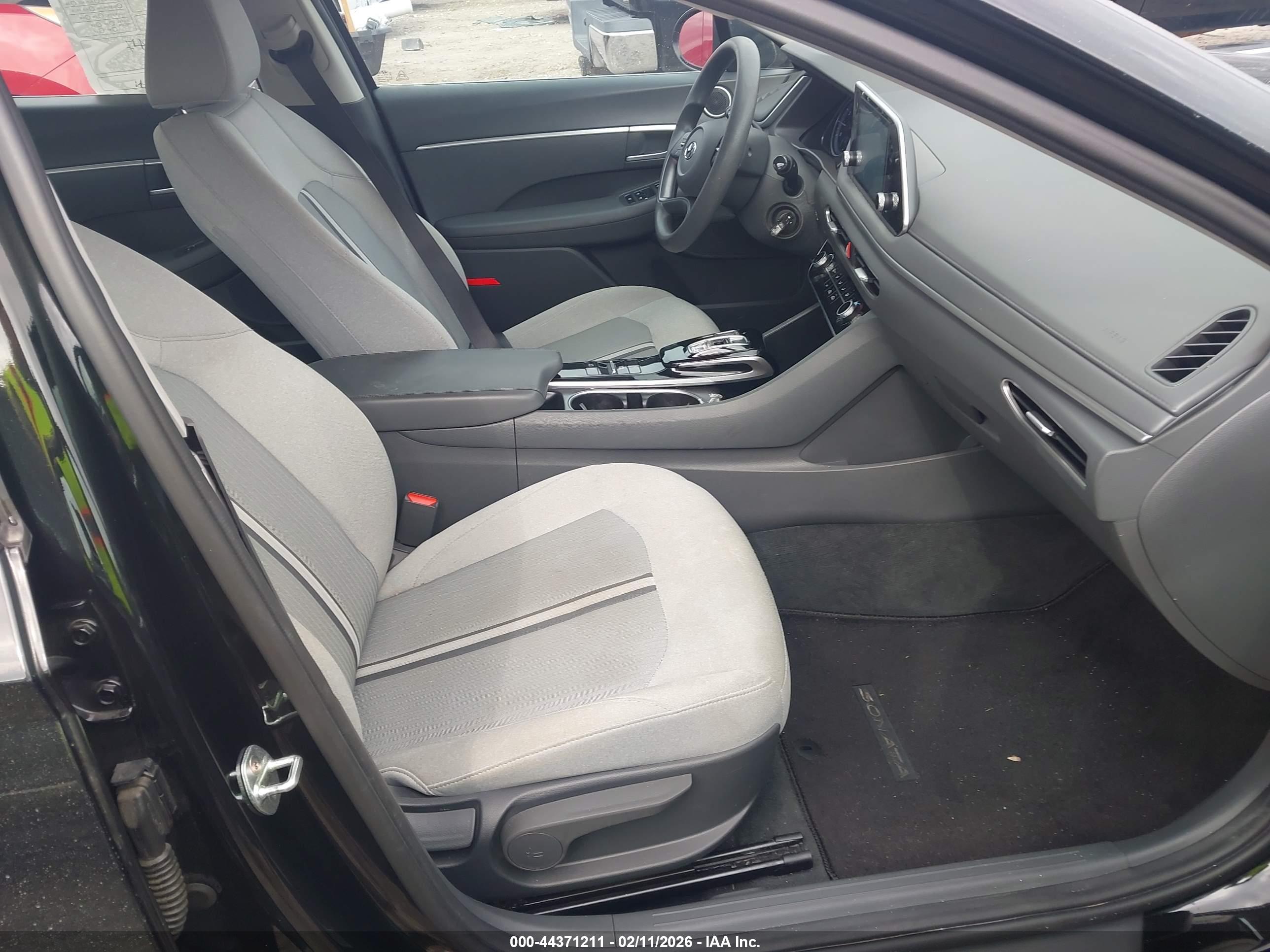 HYUNDAI SONATA image 5