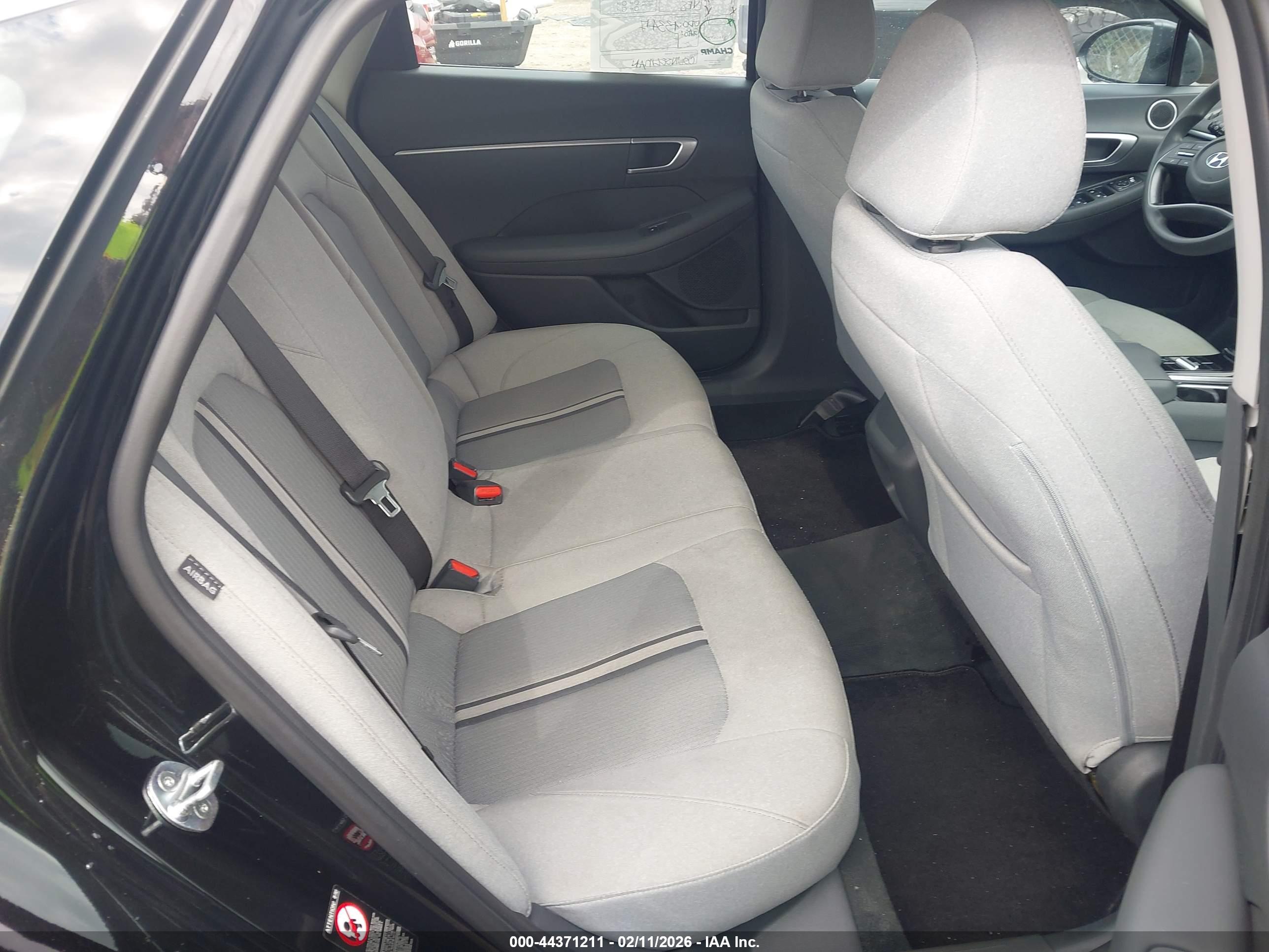 HYUNDAI SONATA image 8