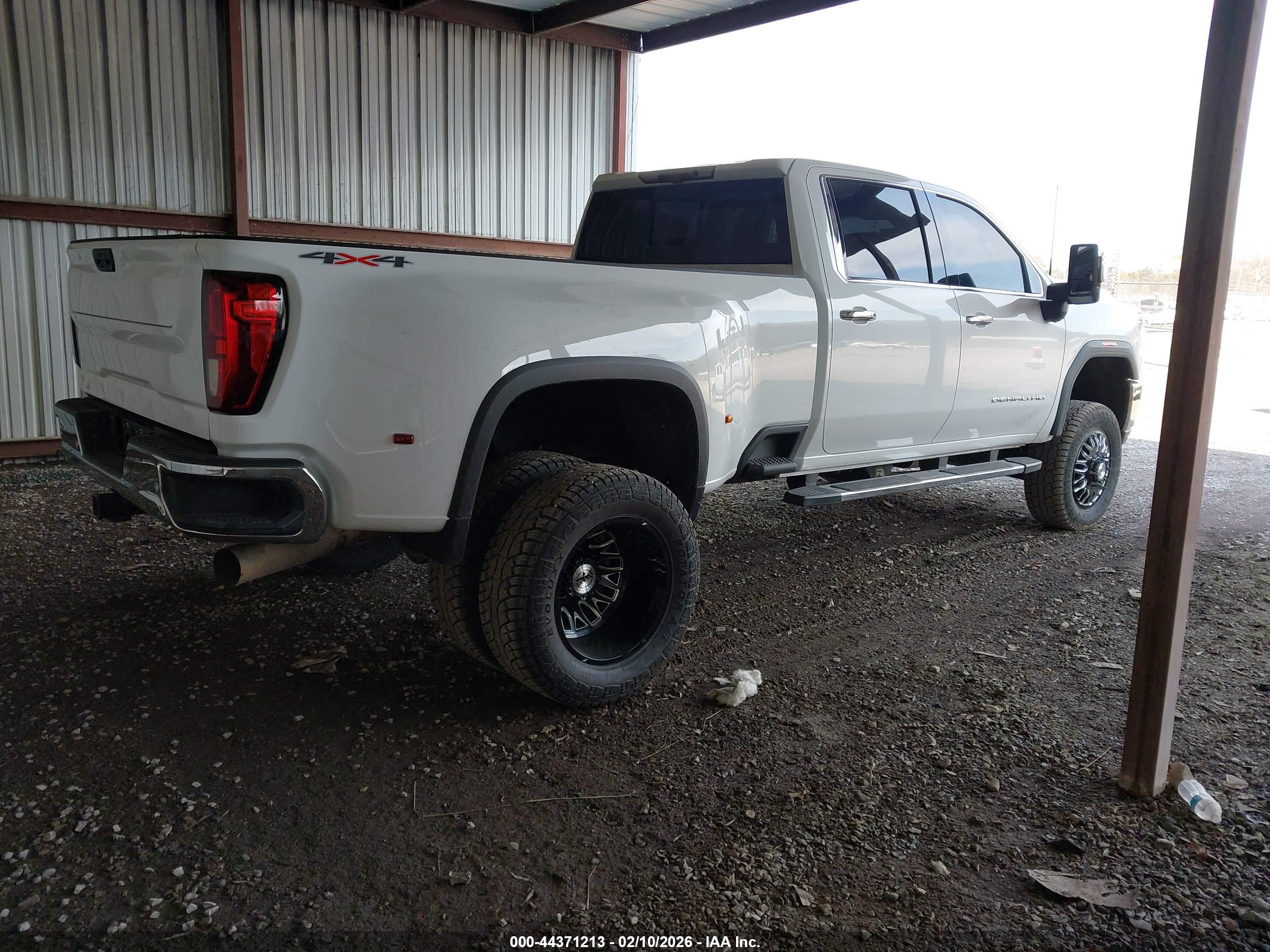 GMC SIERRA image 4