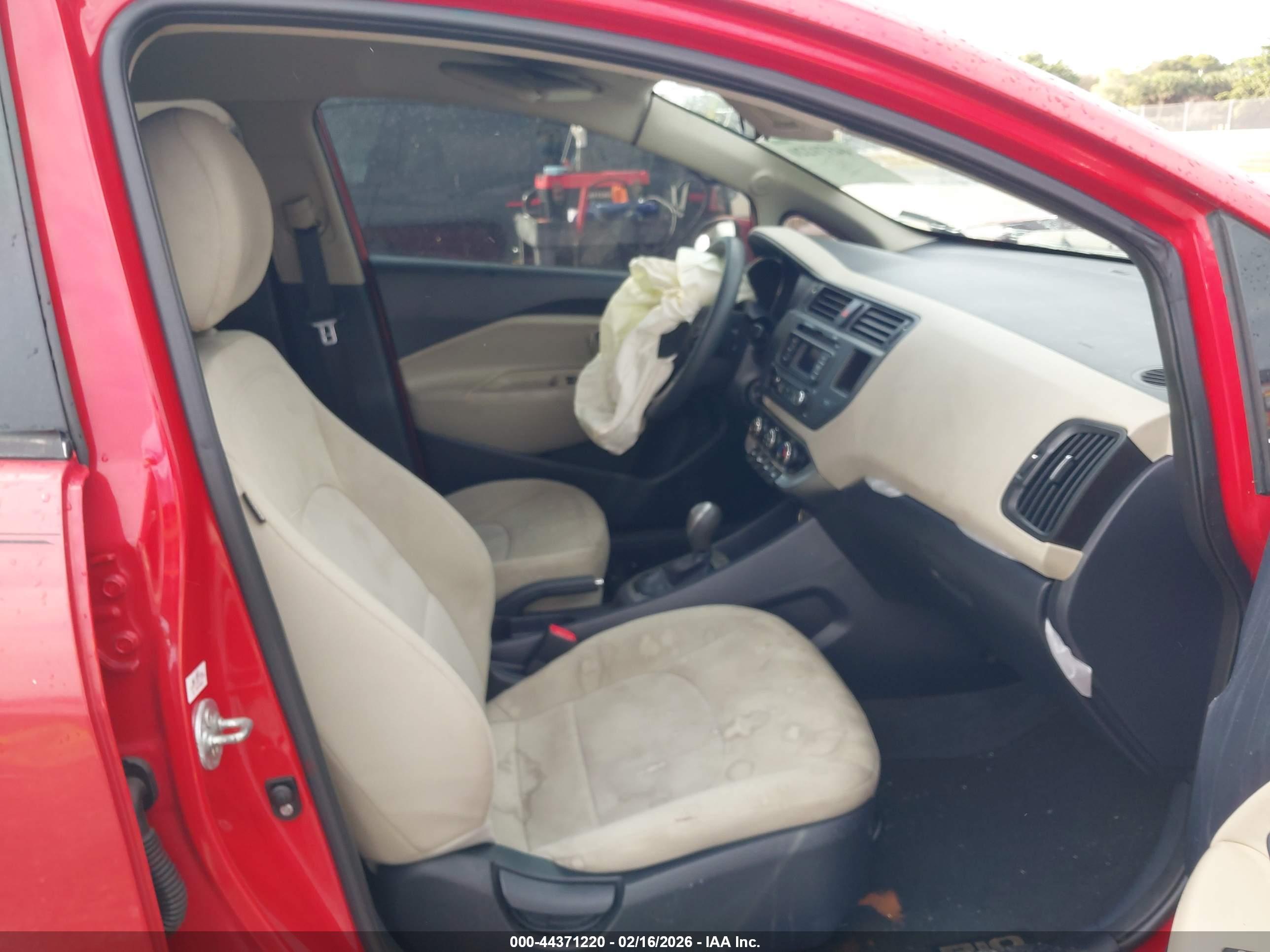 KIA RIO image 5