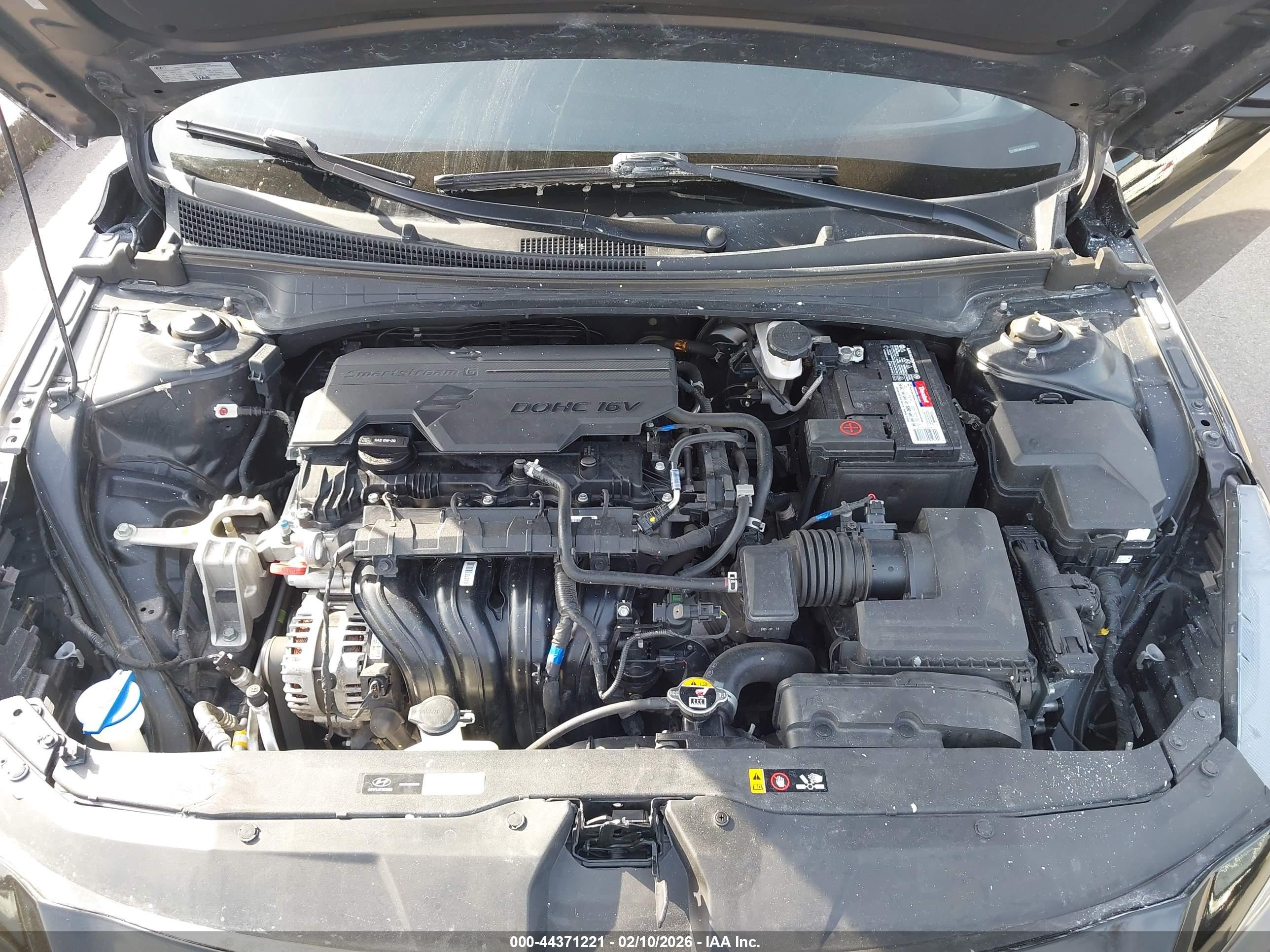 HYUNDAI ELANTRA image 10