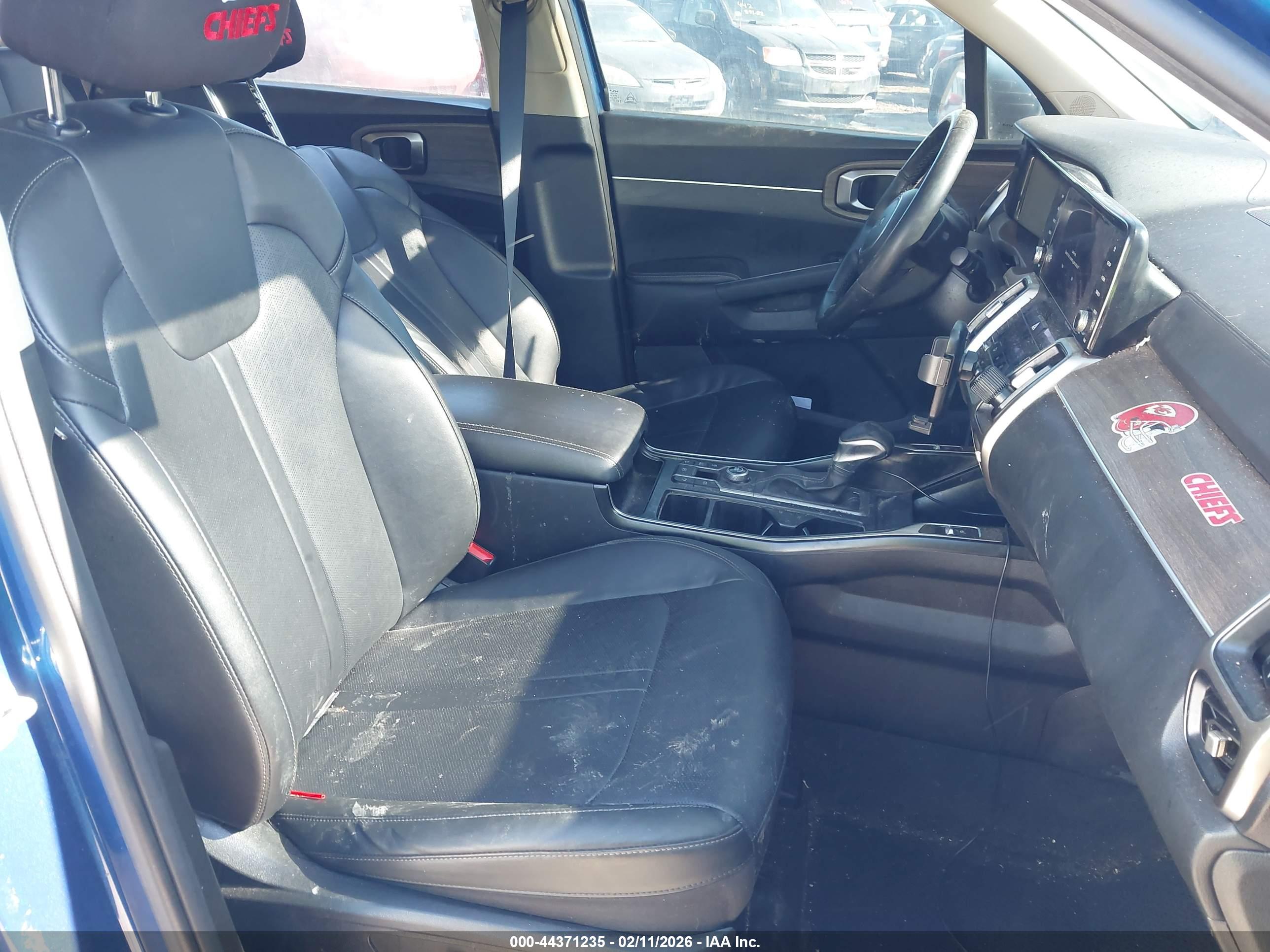 KIA SORENTO image 5