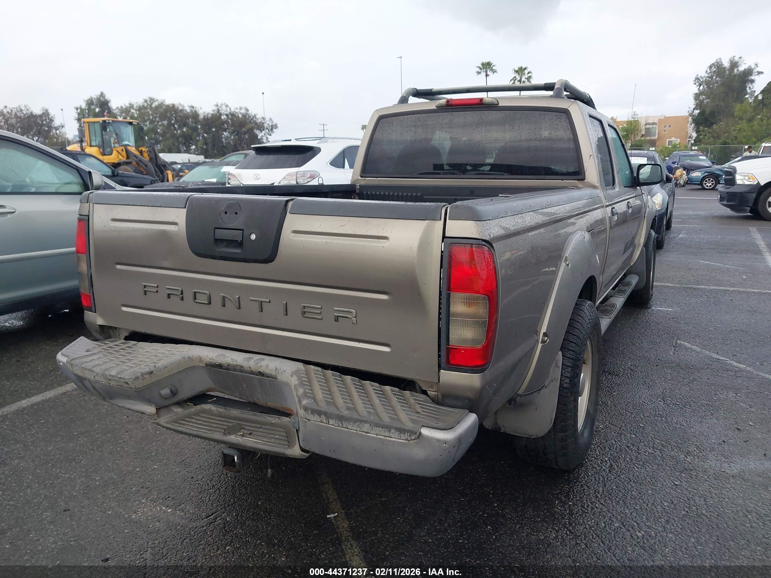 NISSAN FRONTIER image 4