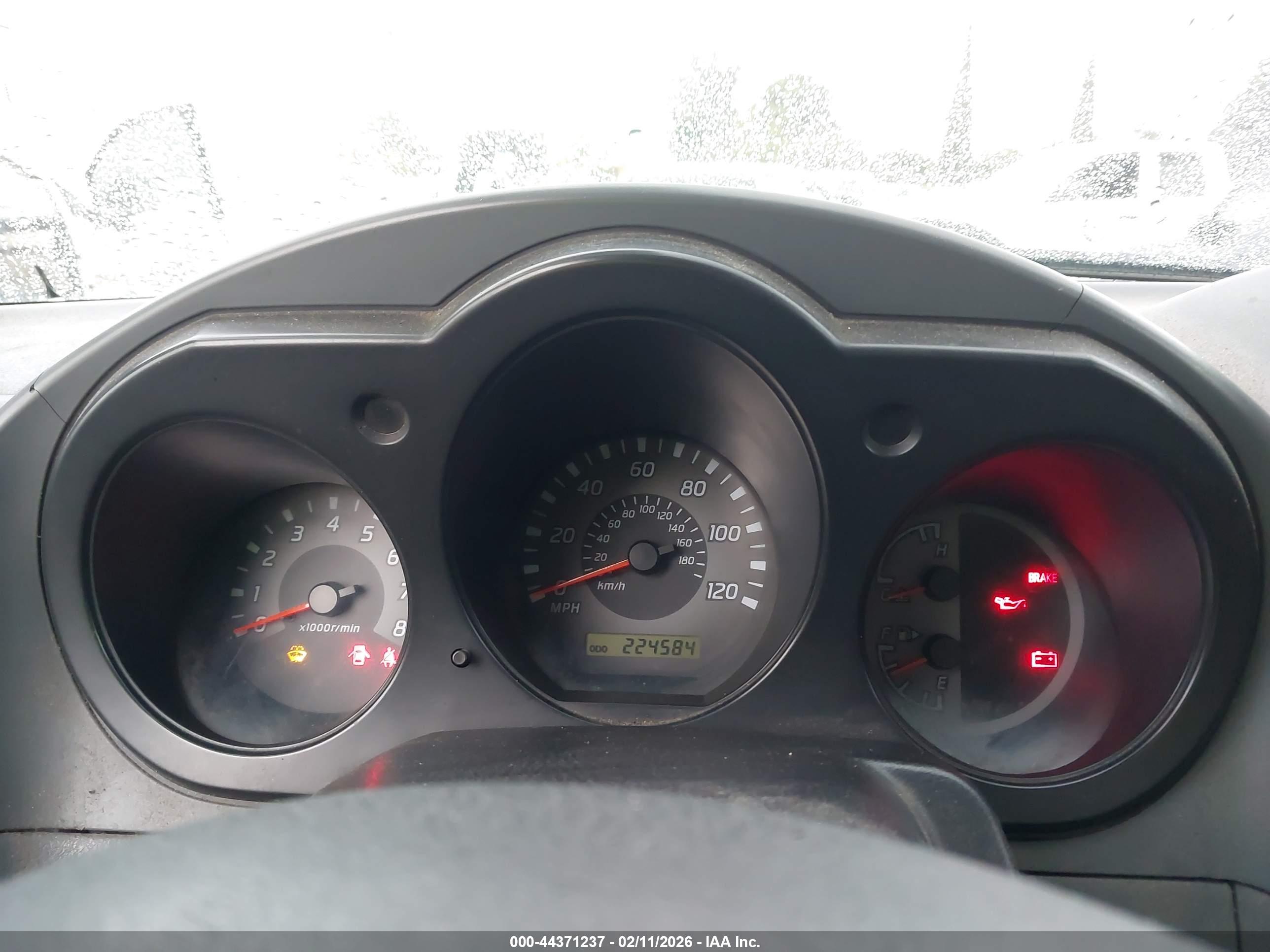 NISSAN FRONTIER image 7