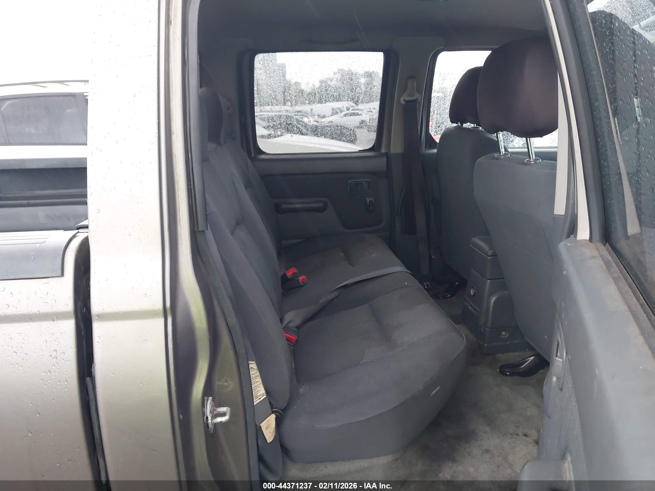 NISSAN FRONTIER image 8