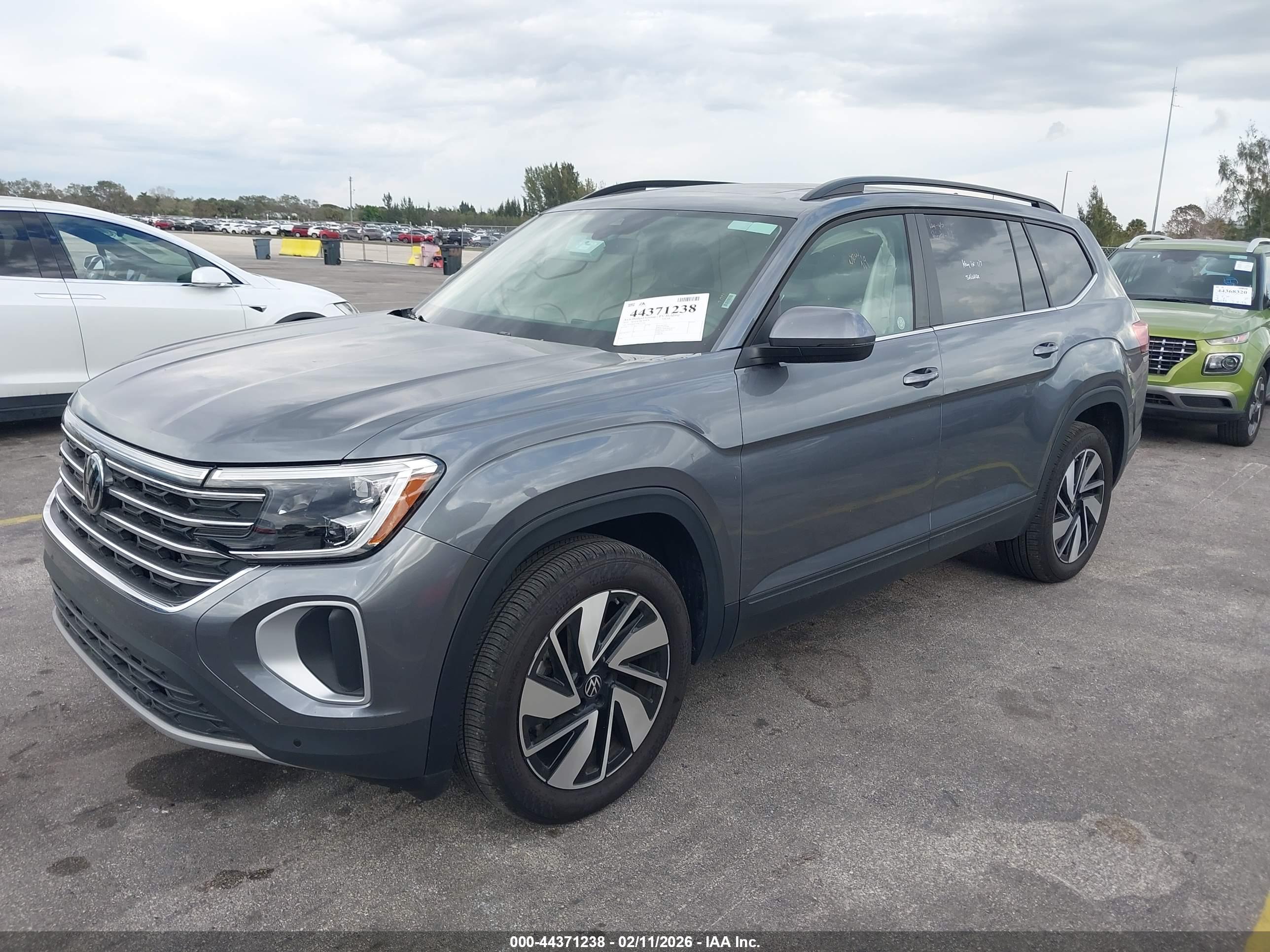 VOLKSWAGEN ATLAS image 2