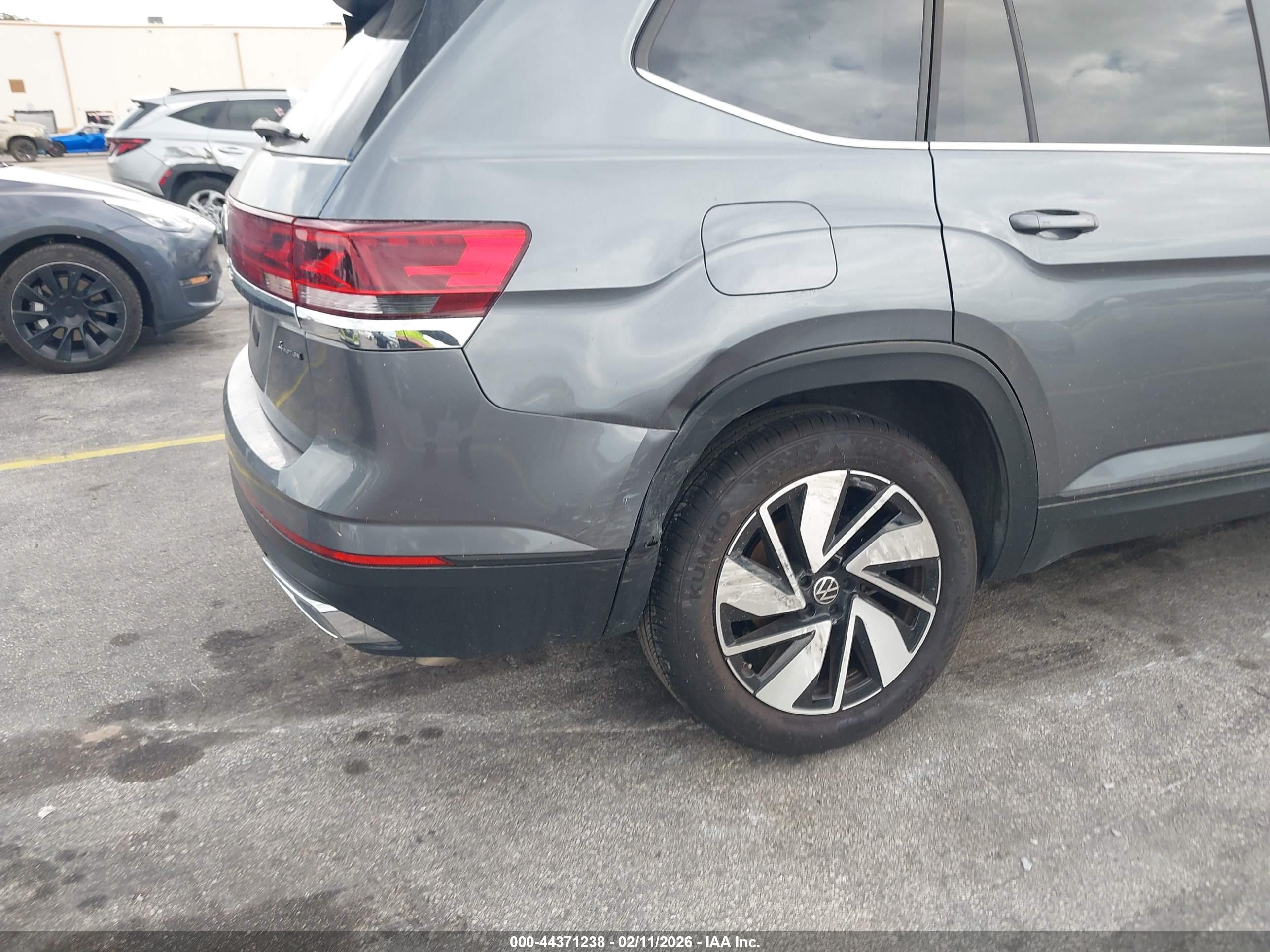 VOLKSWAGEN ATLAS image 6
