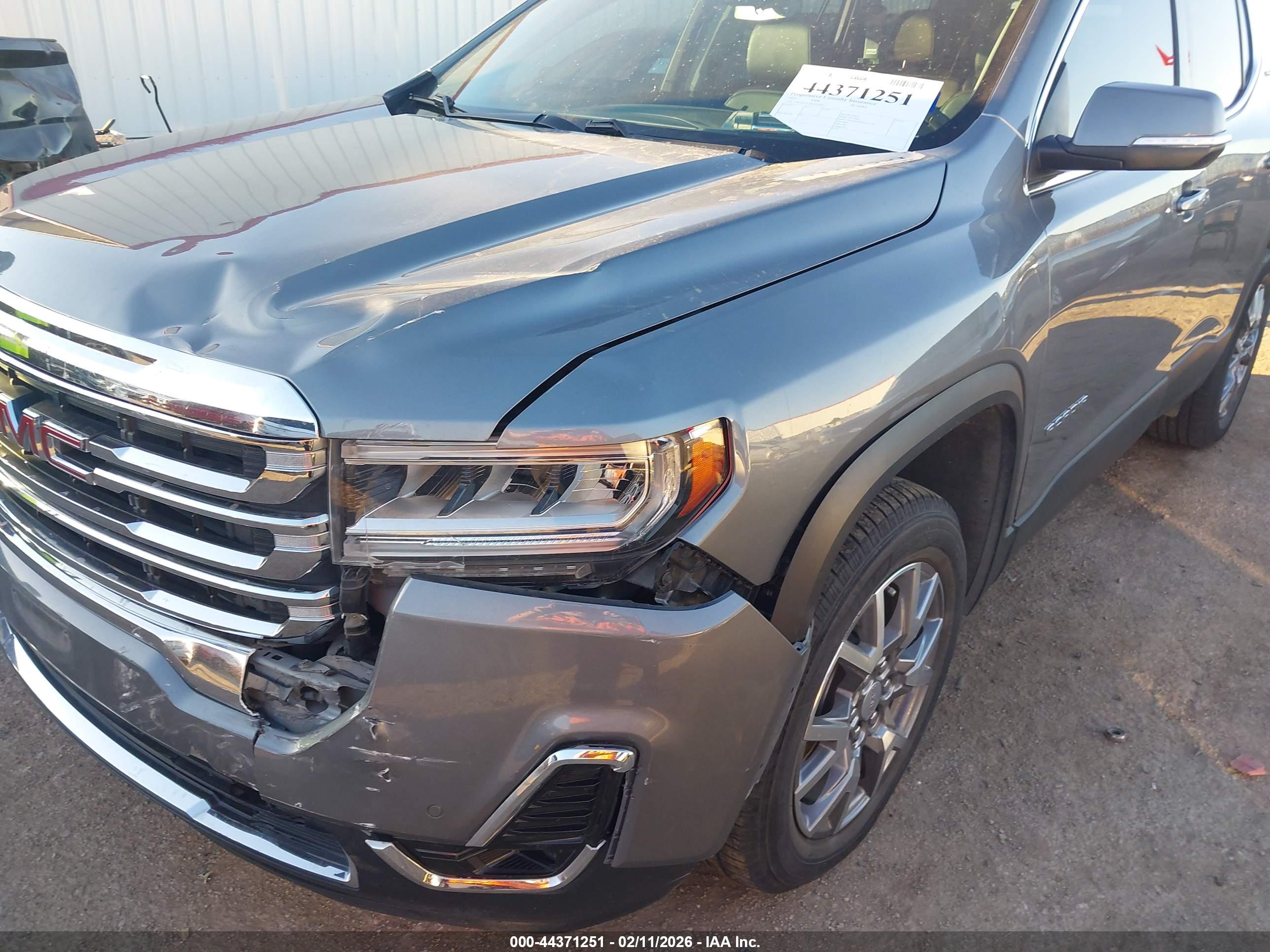 GMC ACADIA image 6
