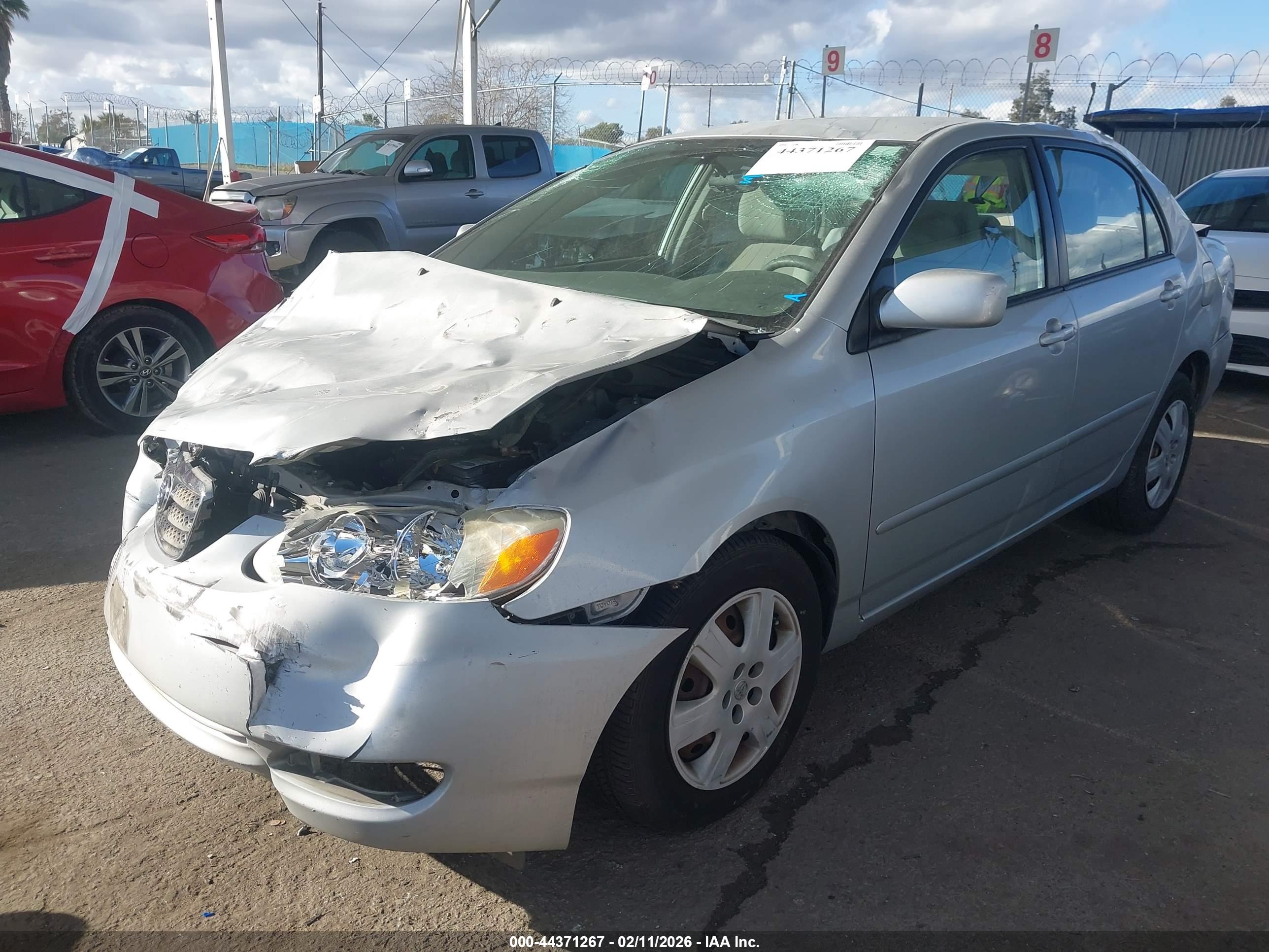 TOYOTA COROLLA image 2