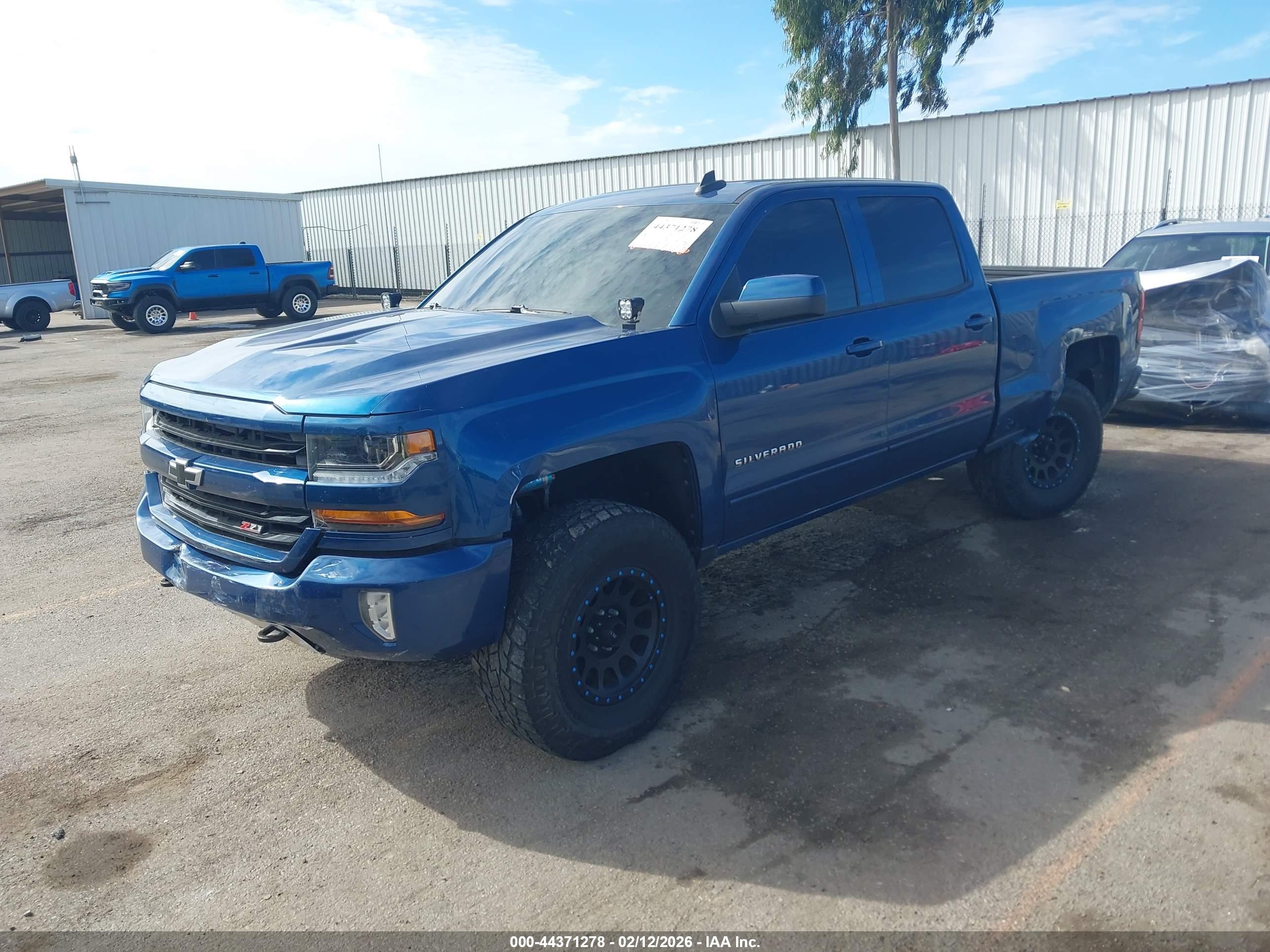 CHEVROLET SILVERADO image 2