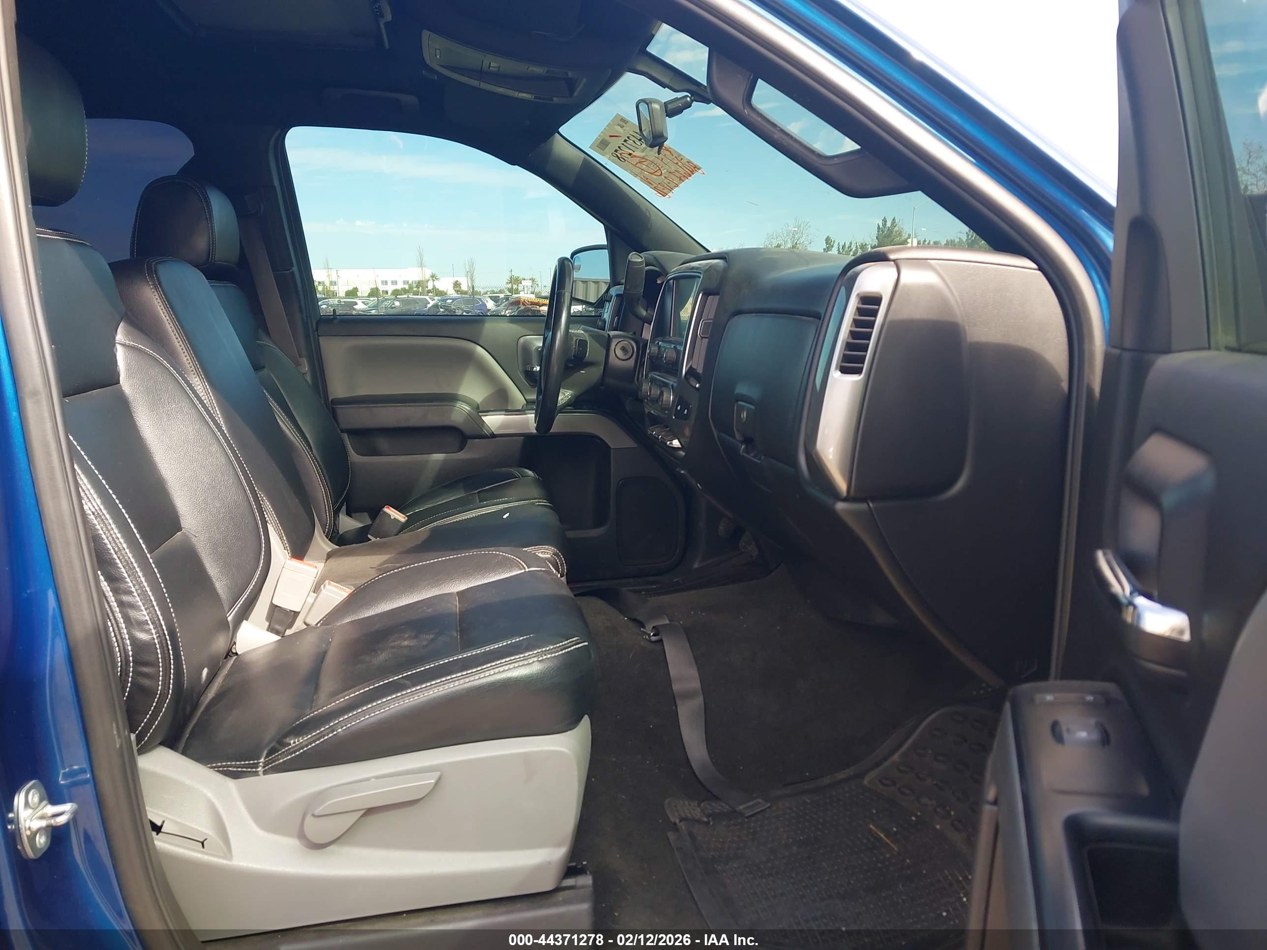 CHEVROLET SILVERADO image 5
