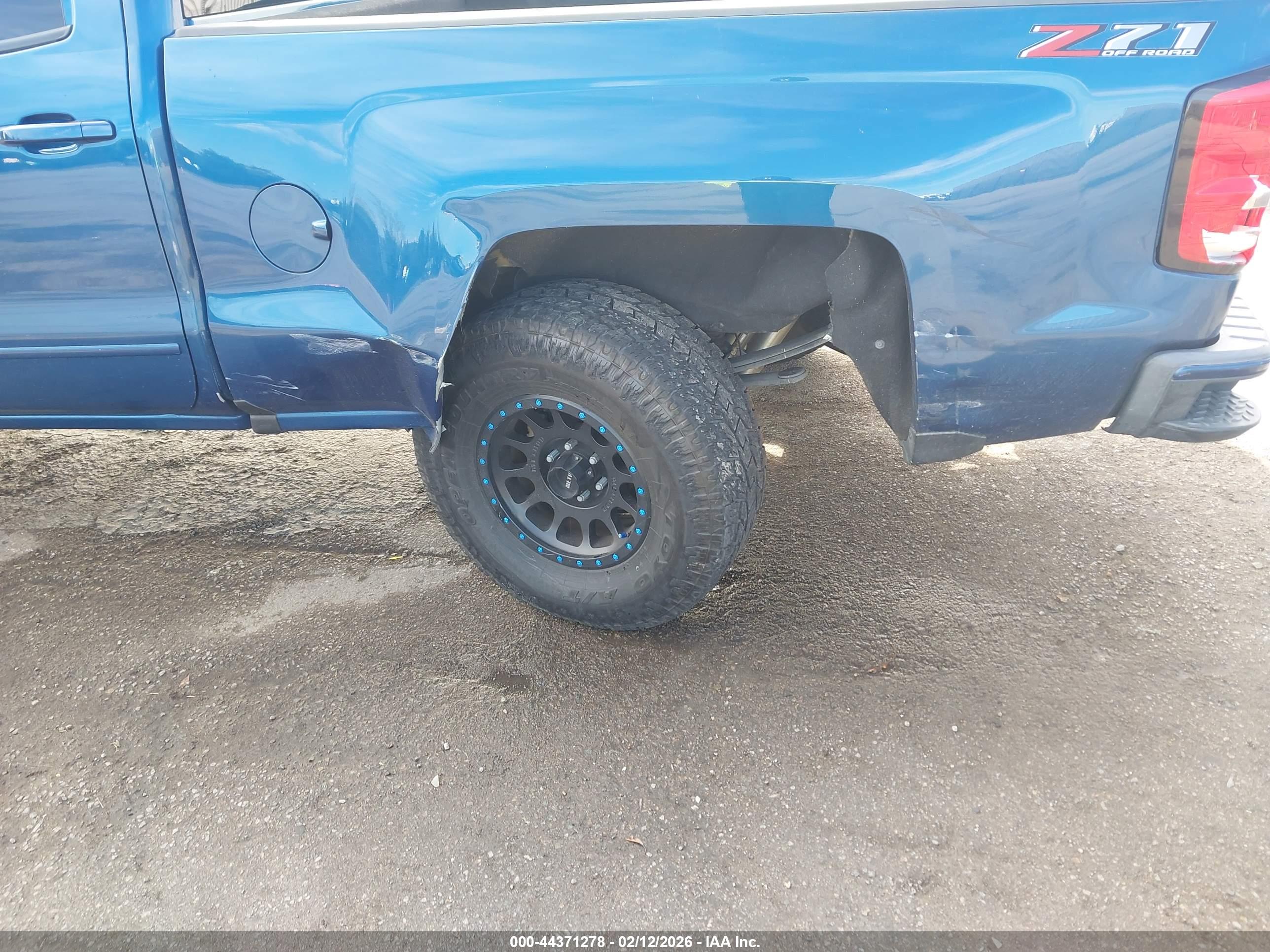 CHEVROLET SILVERADO image 6