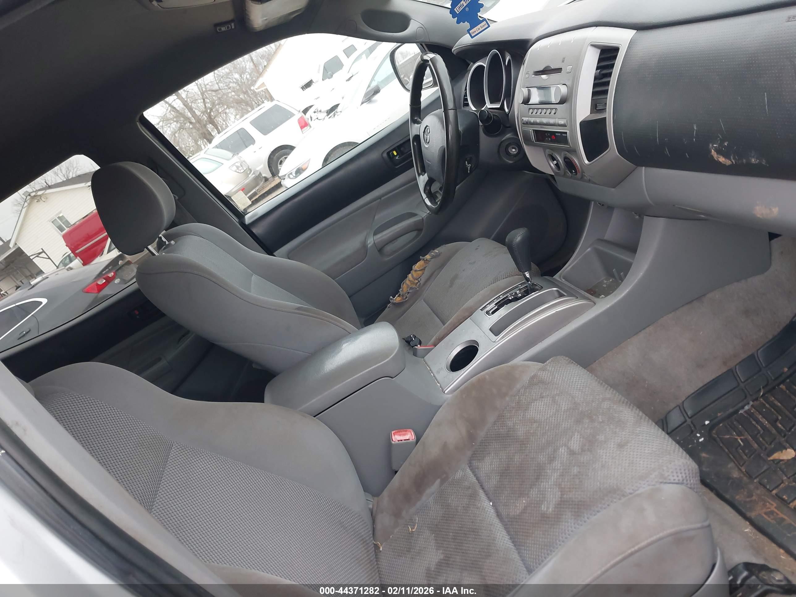 TOYOTA TACOMA image 5