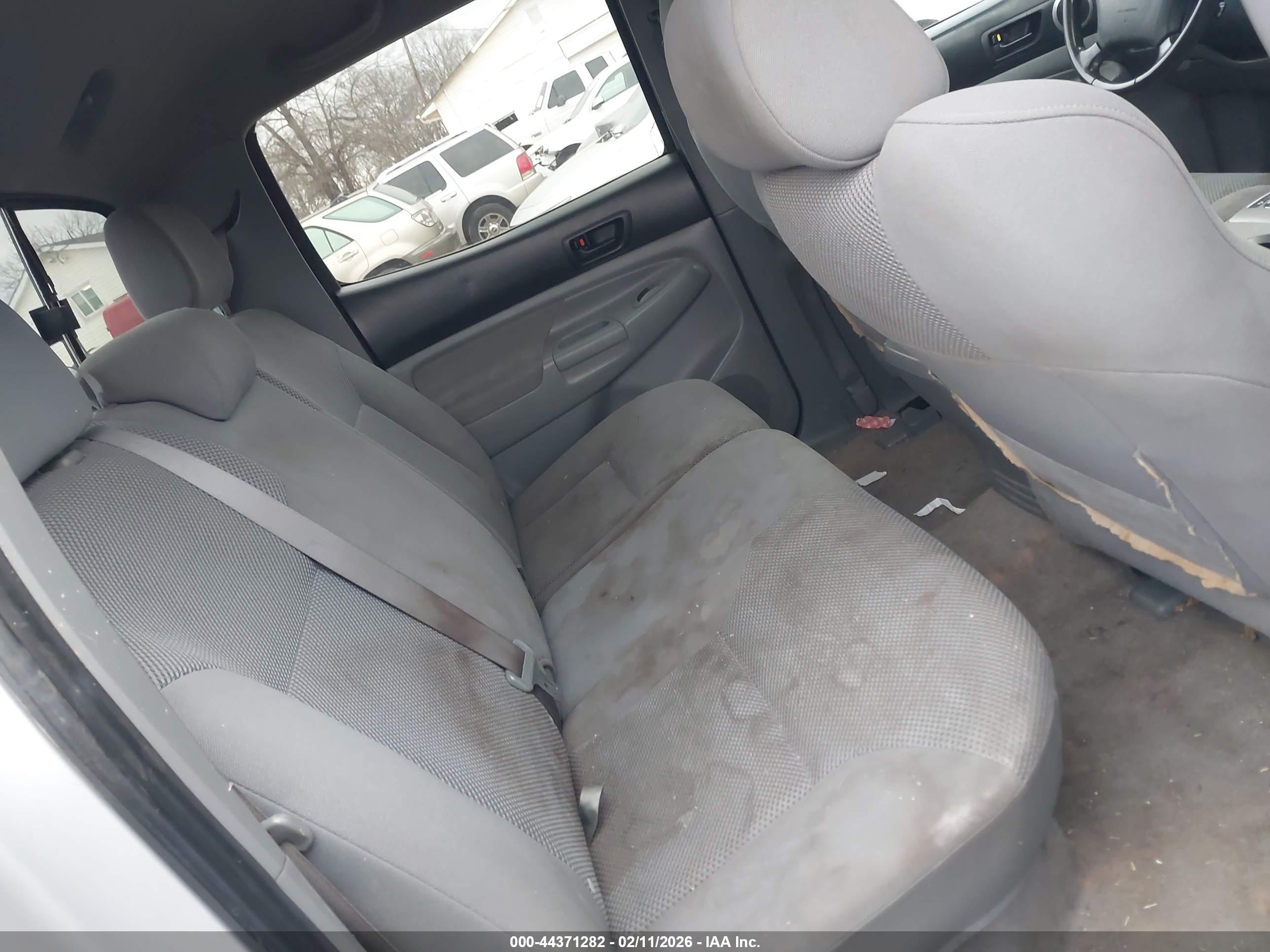 TOYOTA TACOMA image 8