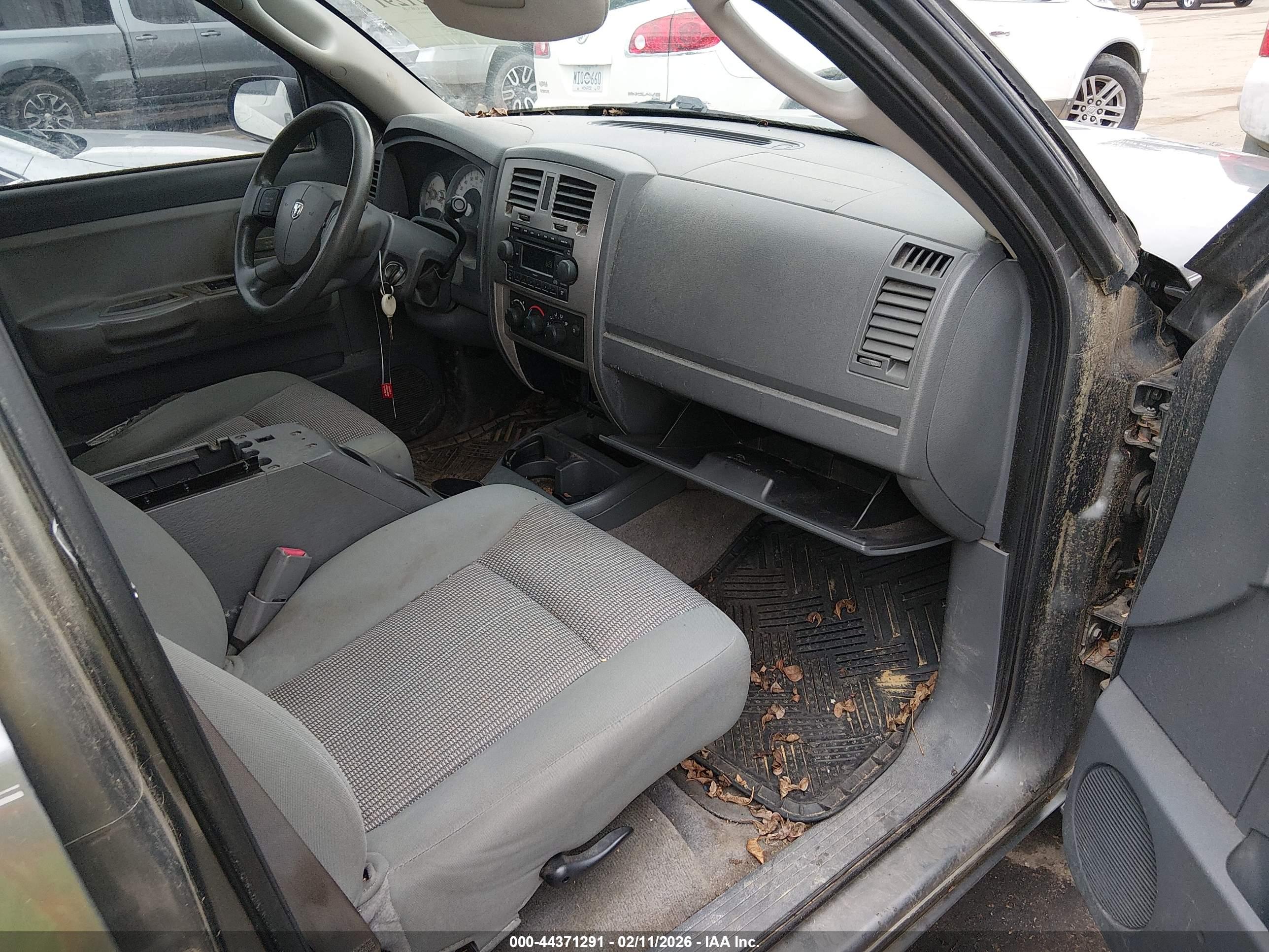DODGE DAKOTA image 5