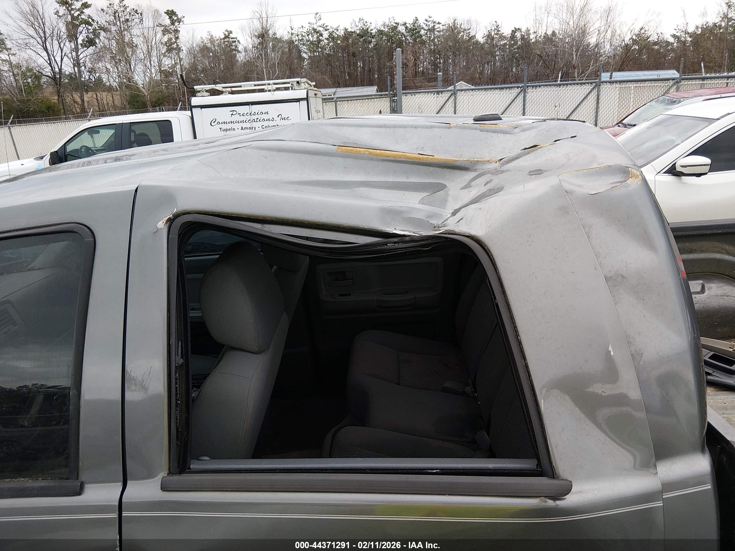 DODGE DAKOTA image 6